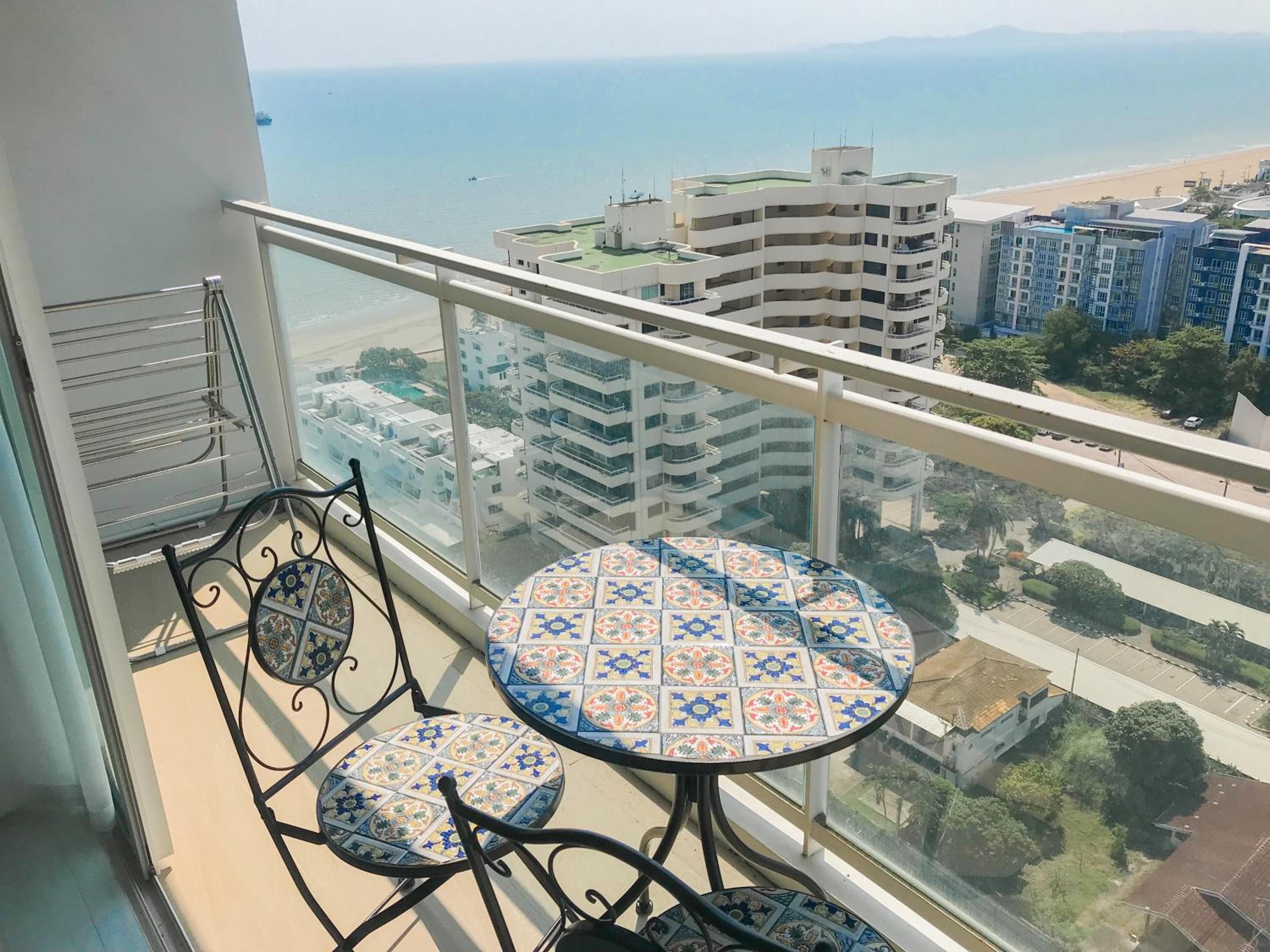 Apartment with Sea View - Photo 11