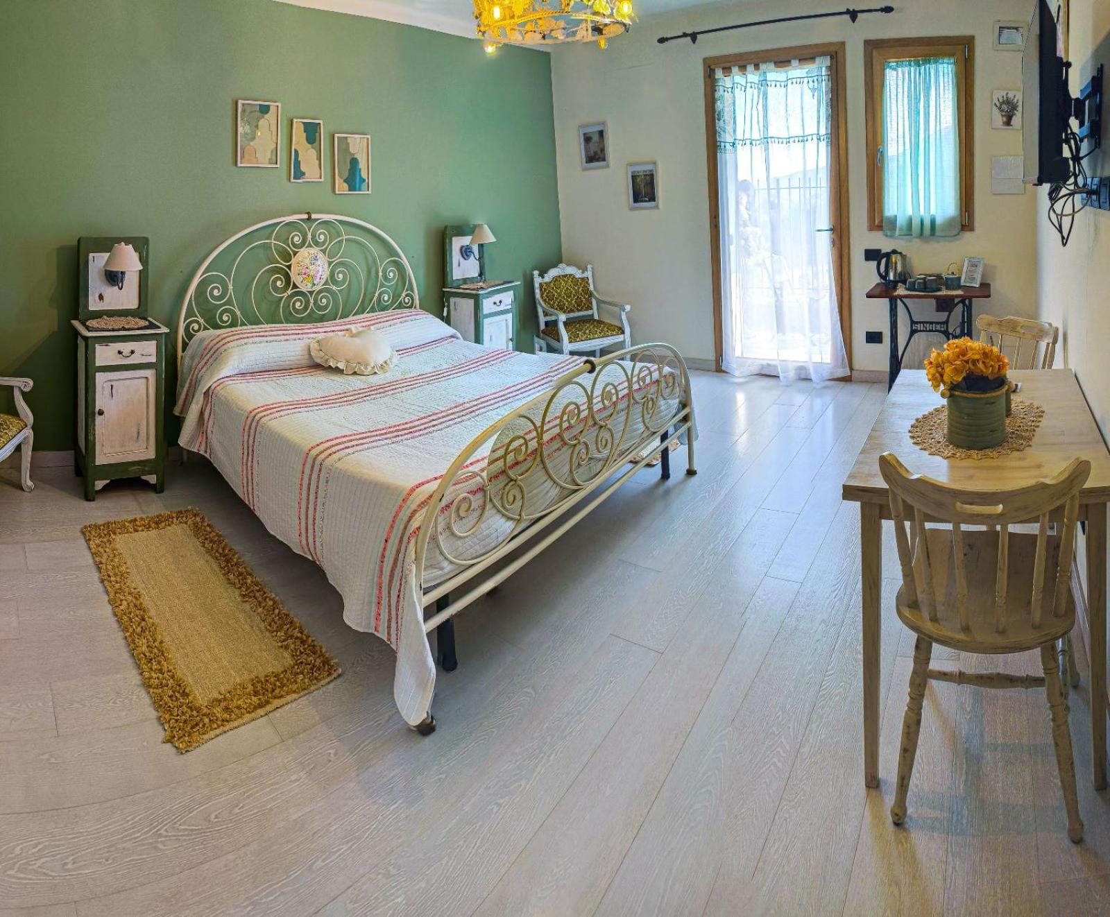 Standard Double Room - Photo 1