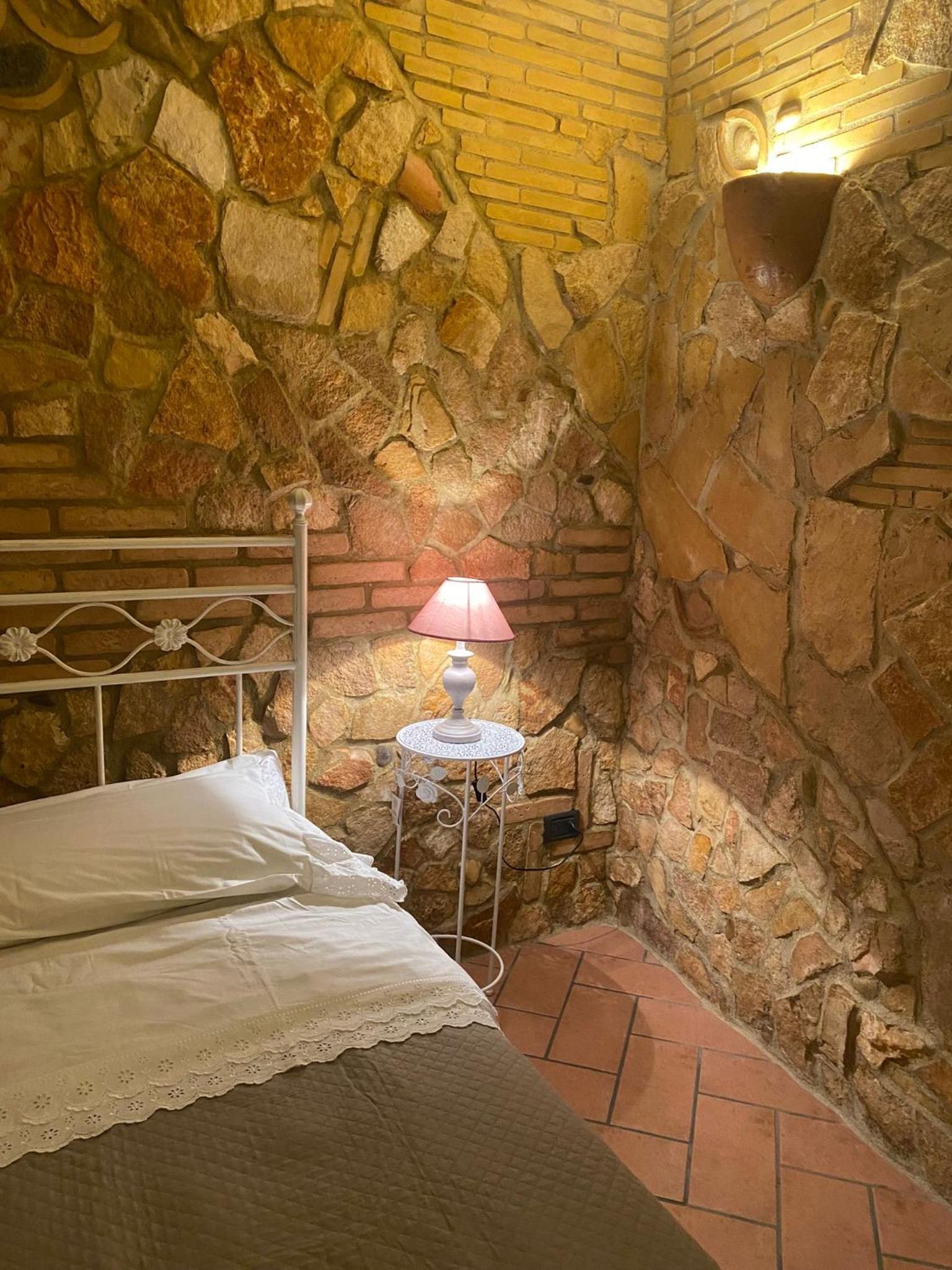 Deluxe King Room photo 1