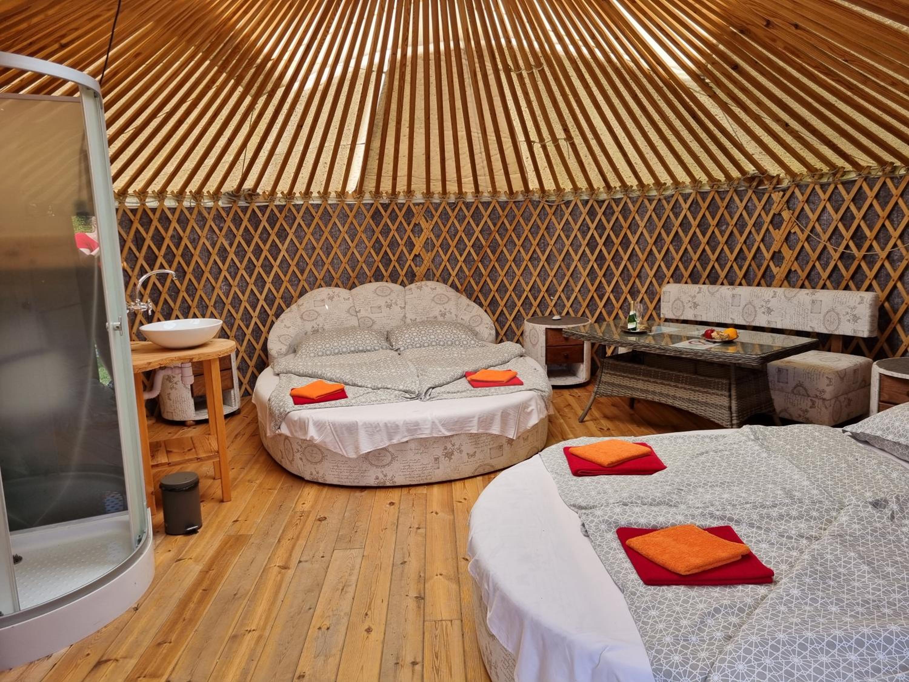 Quadruple Tent - Photo 3