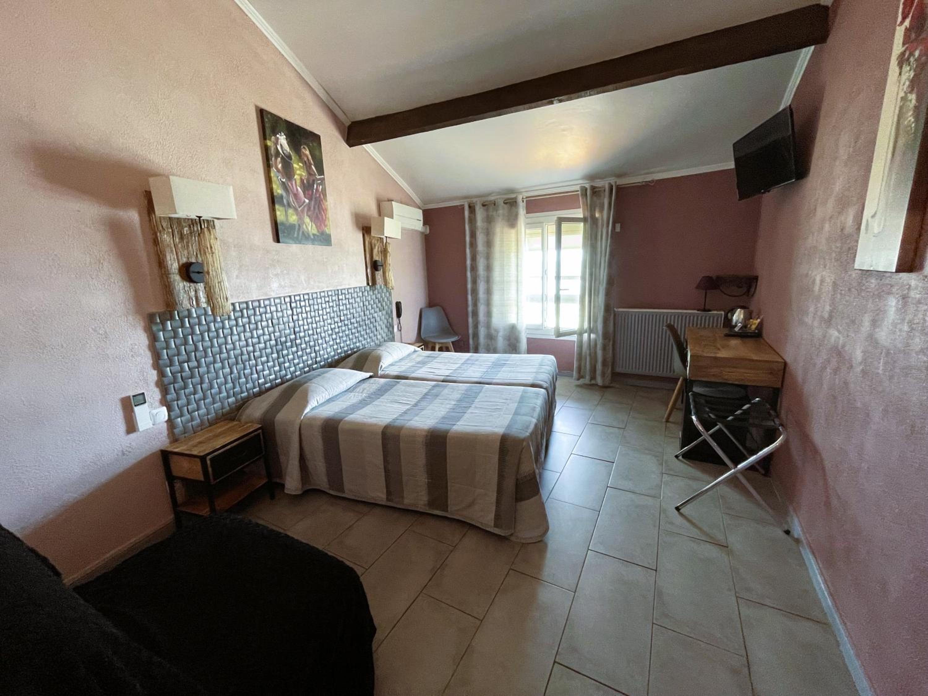 Premiim Twin Room with bathroom and Sea View photo 1