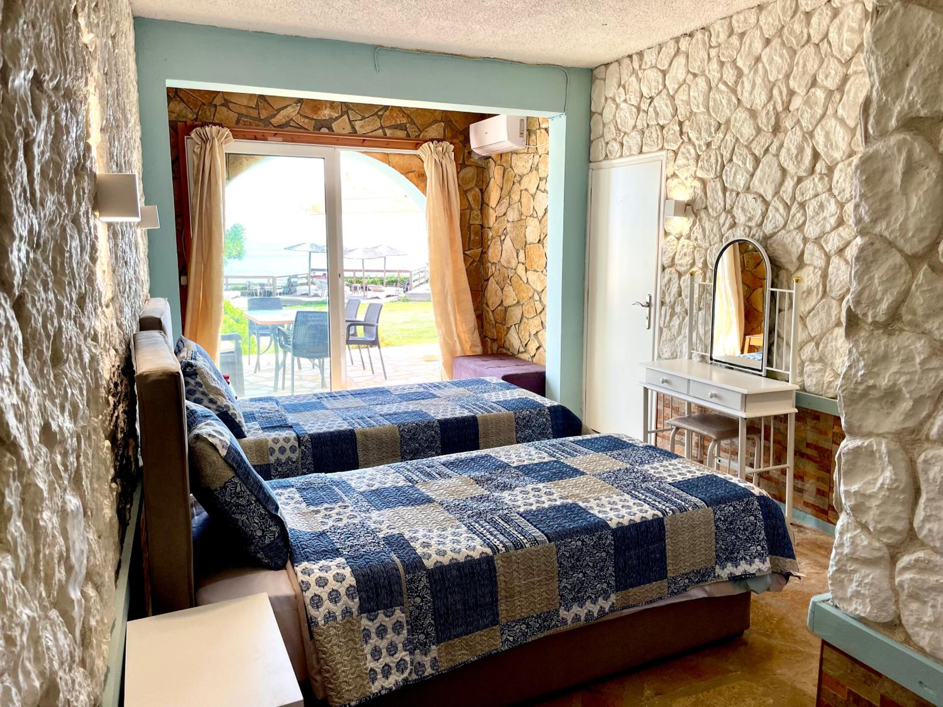 Studio Apartment with Sea View photo 1