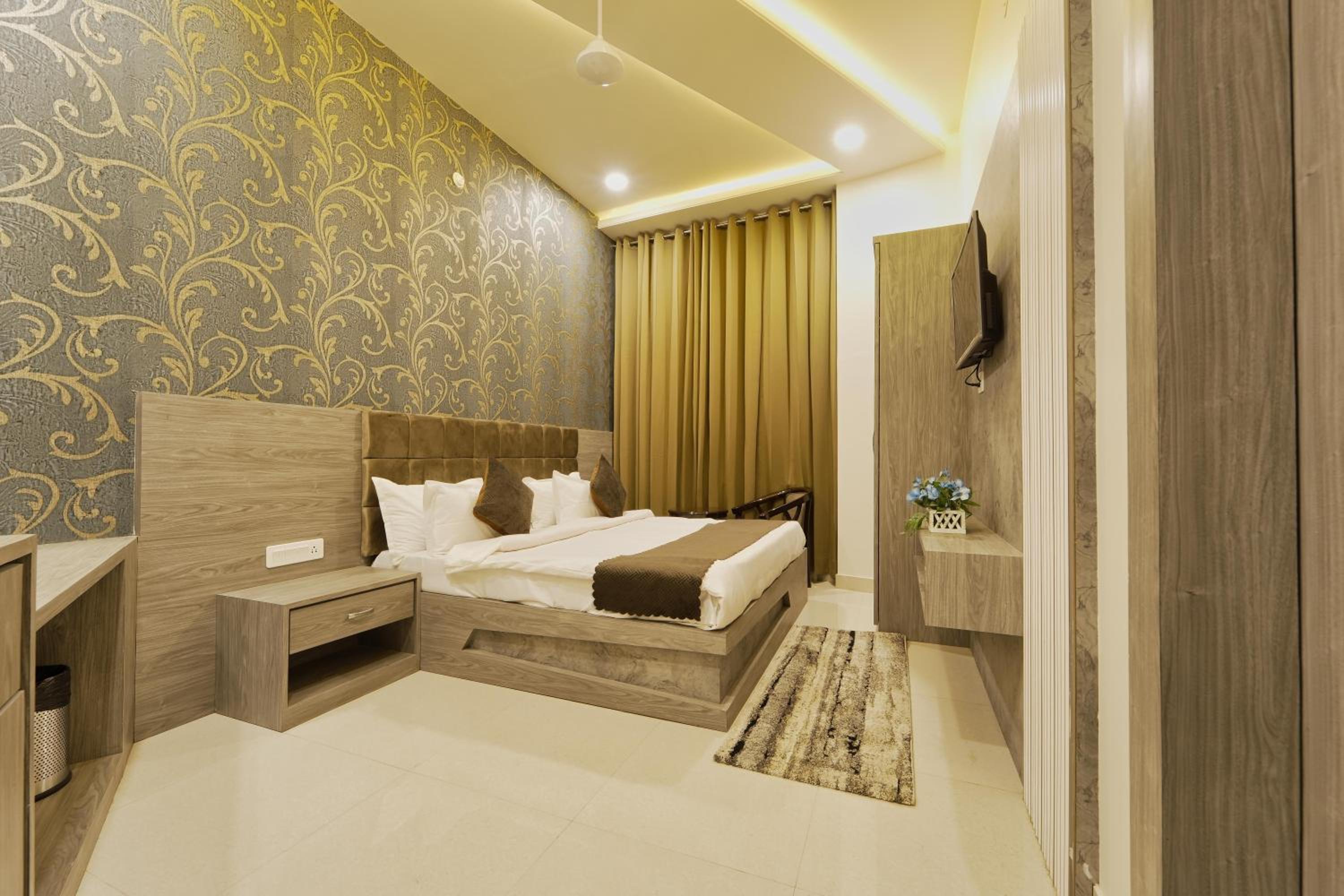 Deluxe Double Room photo 3