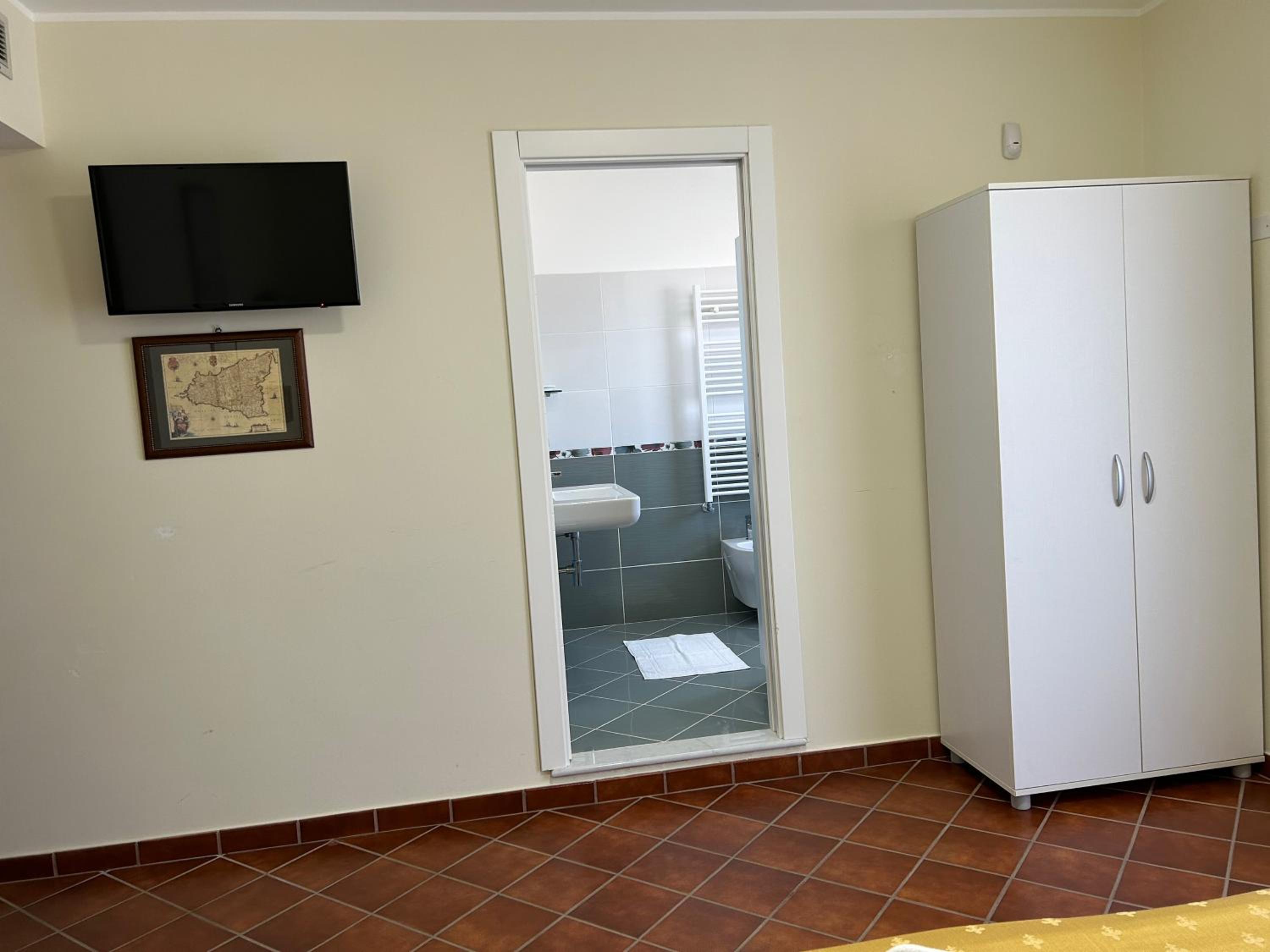 Triple Room with View photo 2