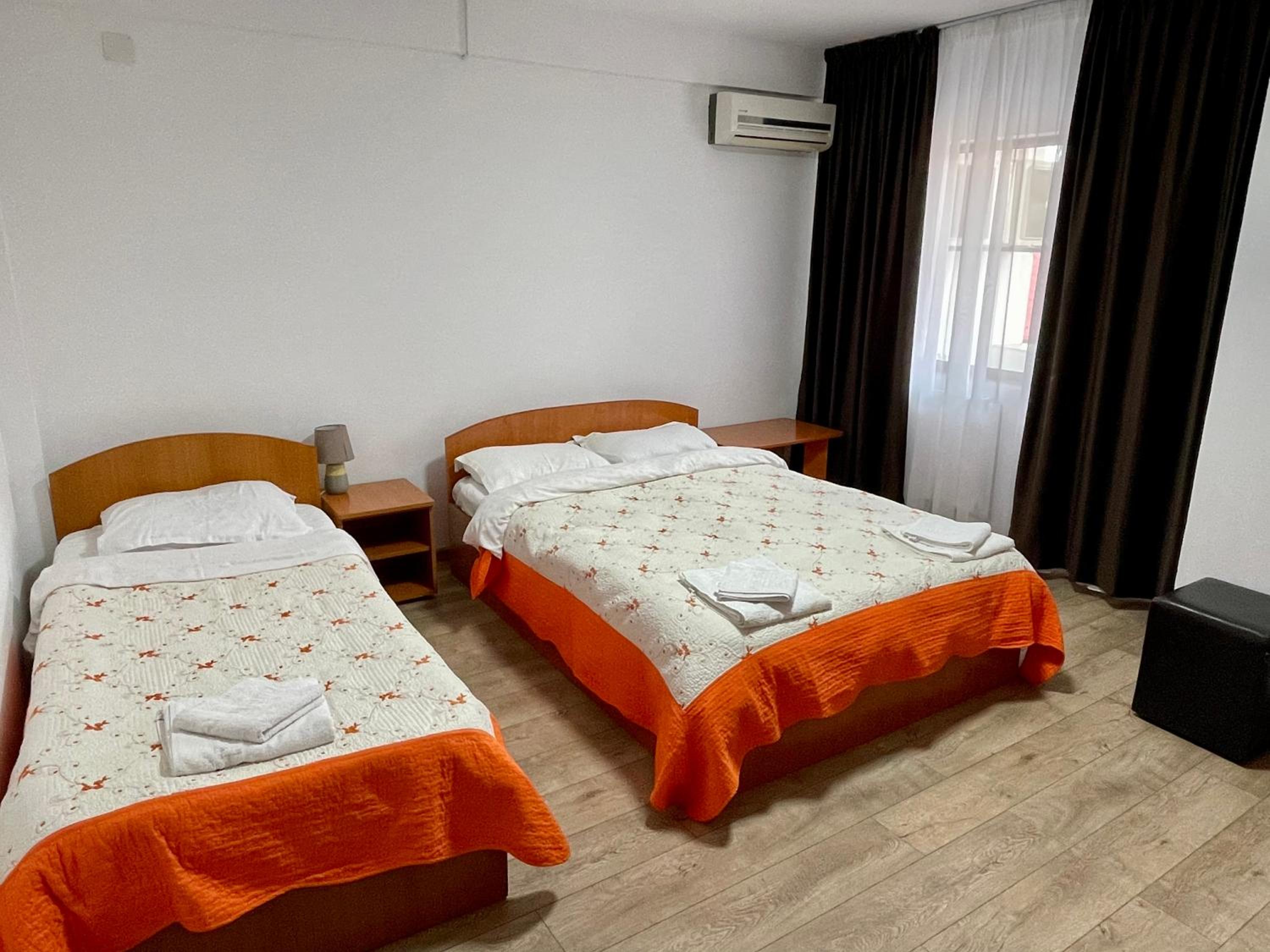 Double or Twin Room - Photo 5
