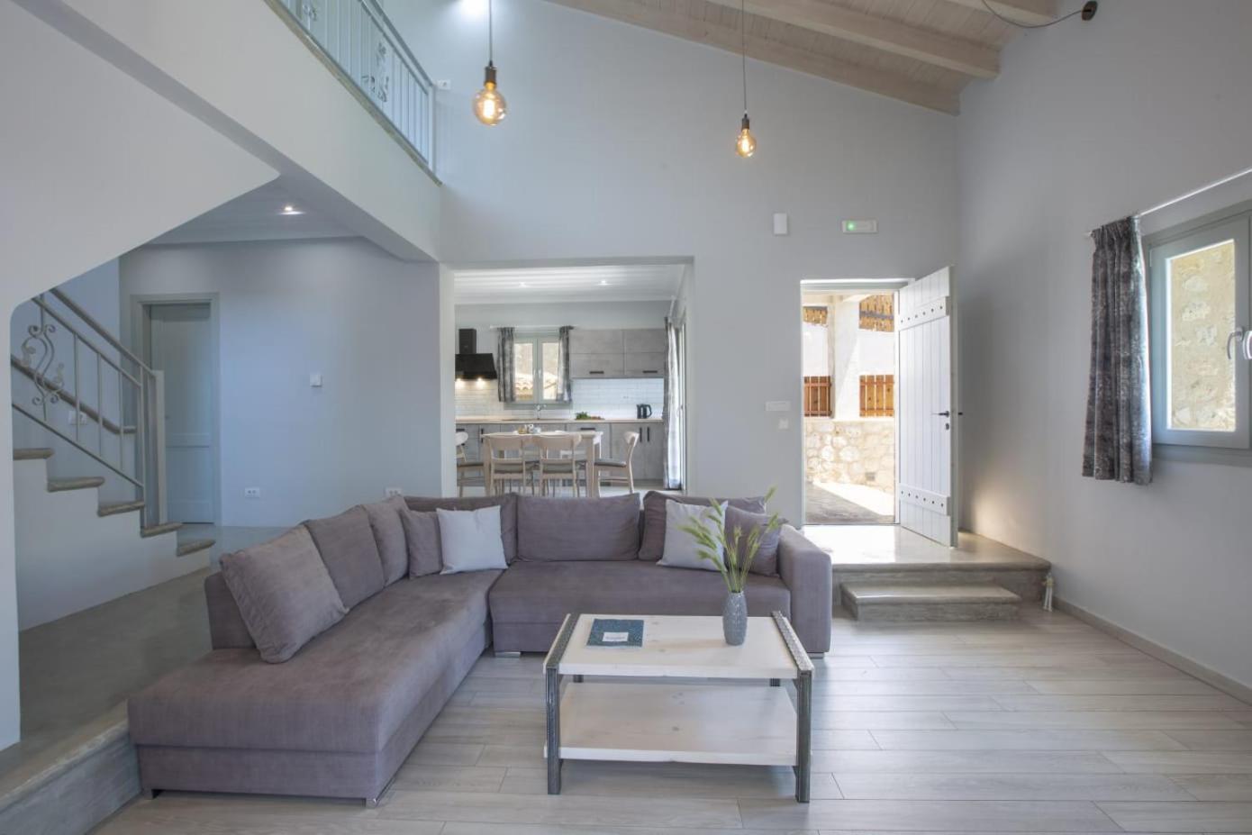 Three-Bedroom Villa photo 1