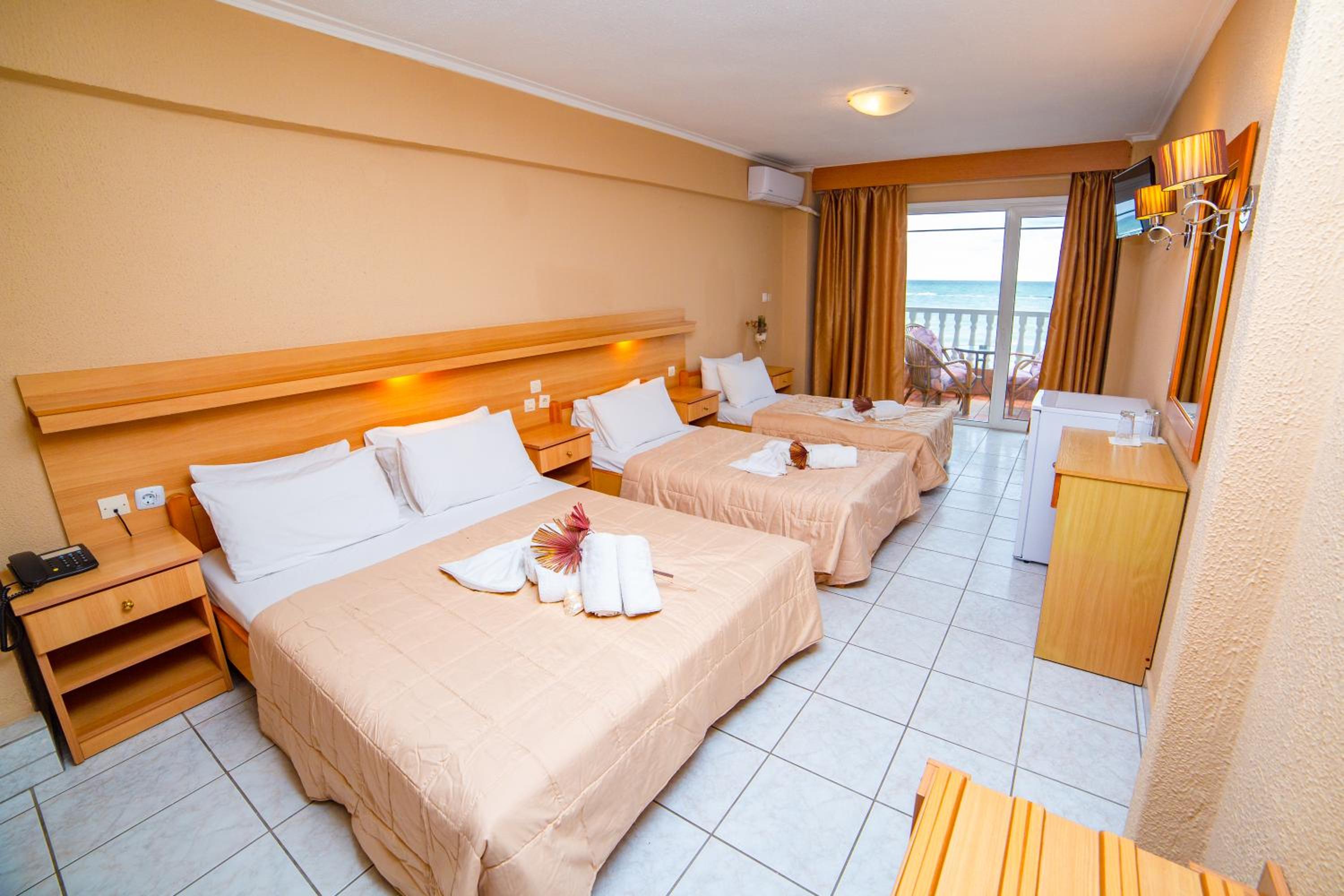 Quadruple Room with Sea View photo 1