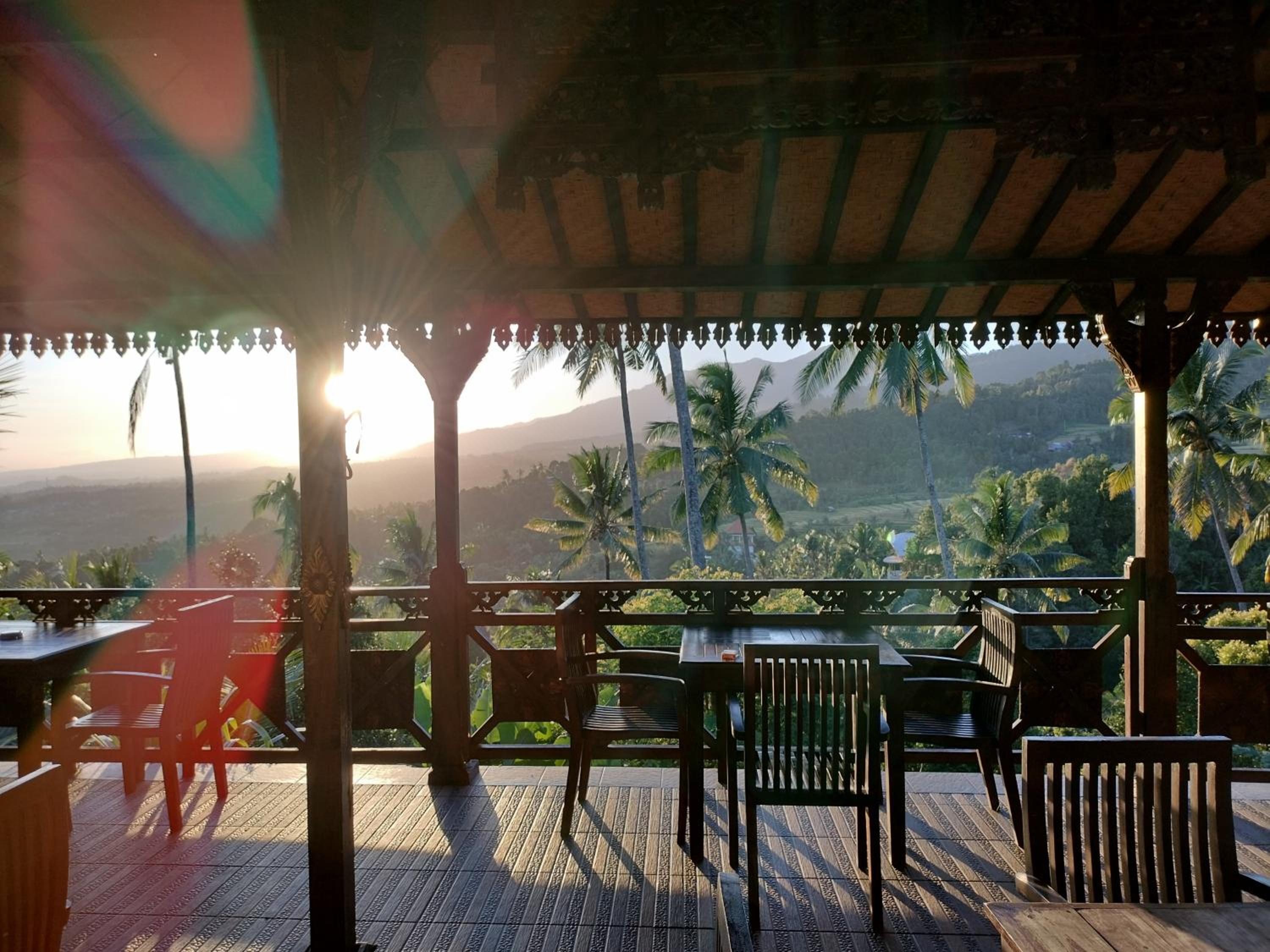 Double Room with Balcony - Photo 10