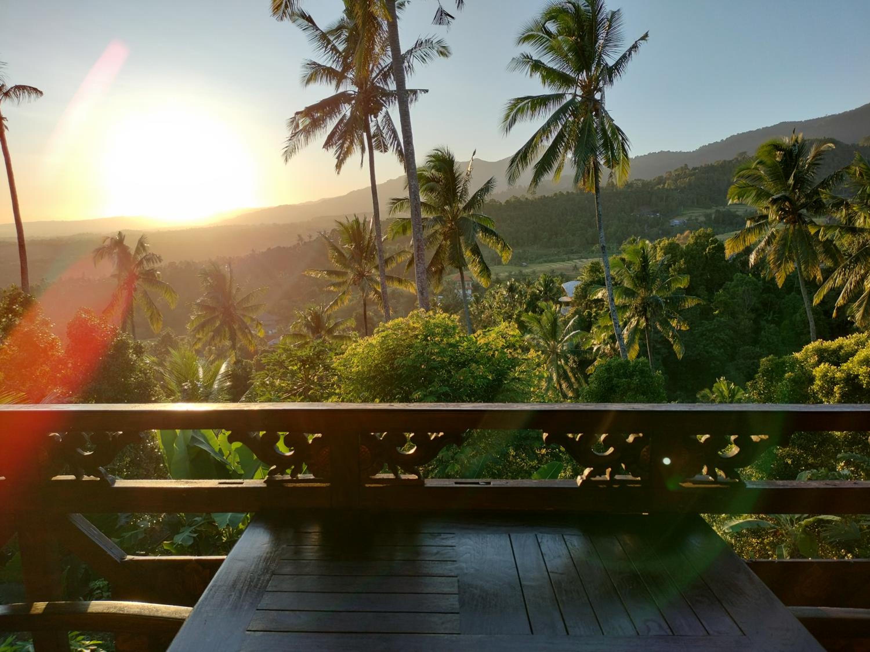 Double Room with Balcony - Photo 9