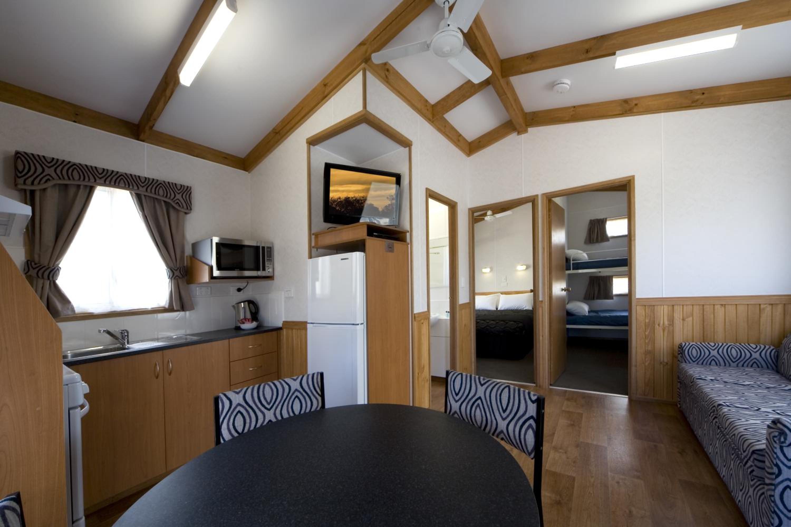 Wattle Glen Premium Cabin (2 Bedroom) photo 1