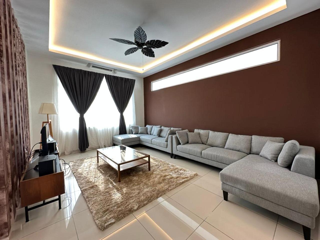 Villa with Private Pool photo 3