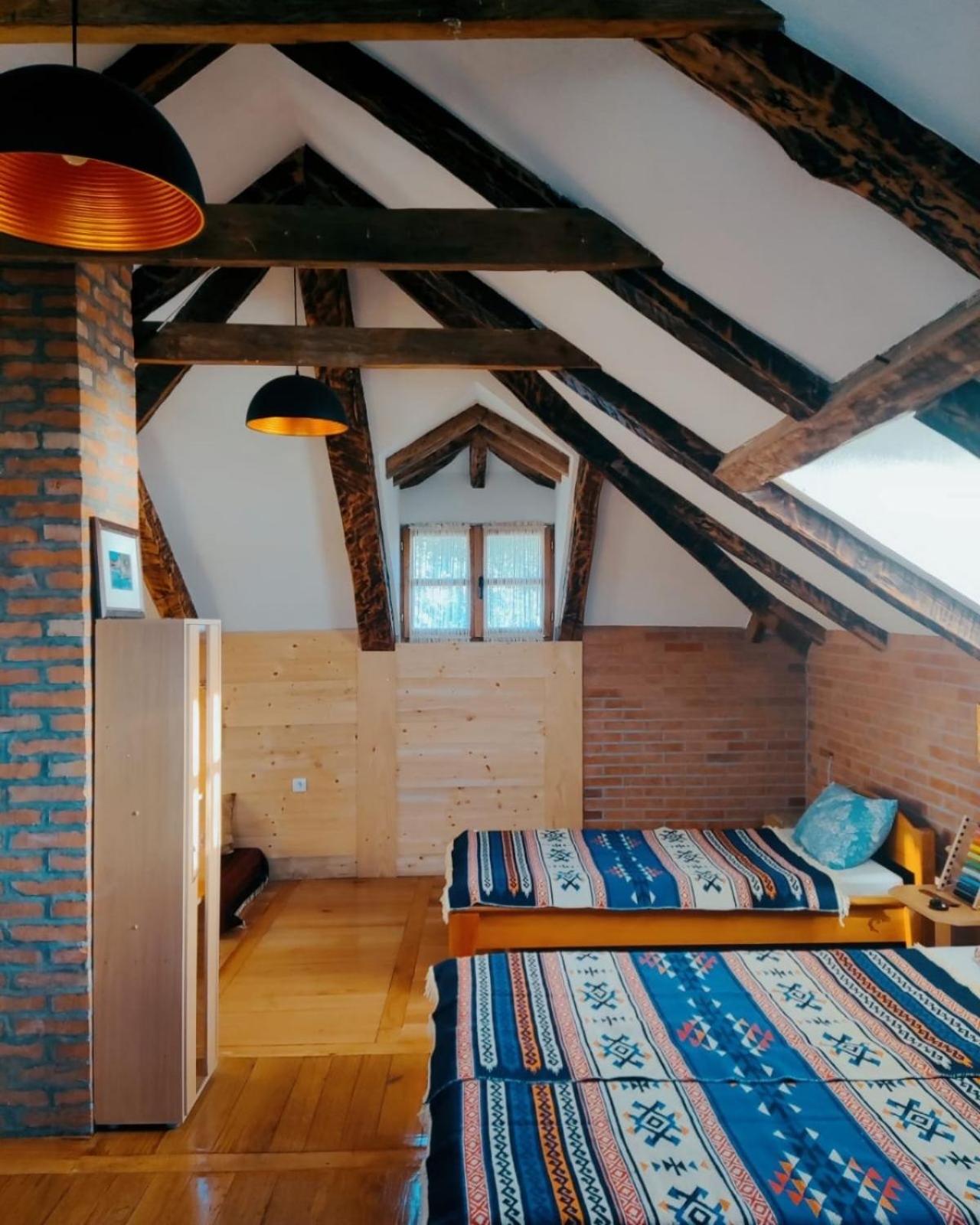 One-Bedroom House photo 1