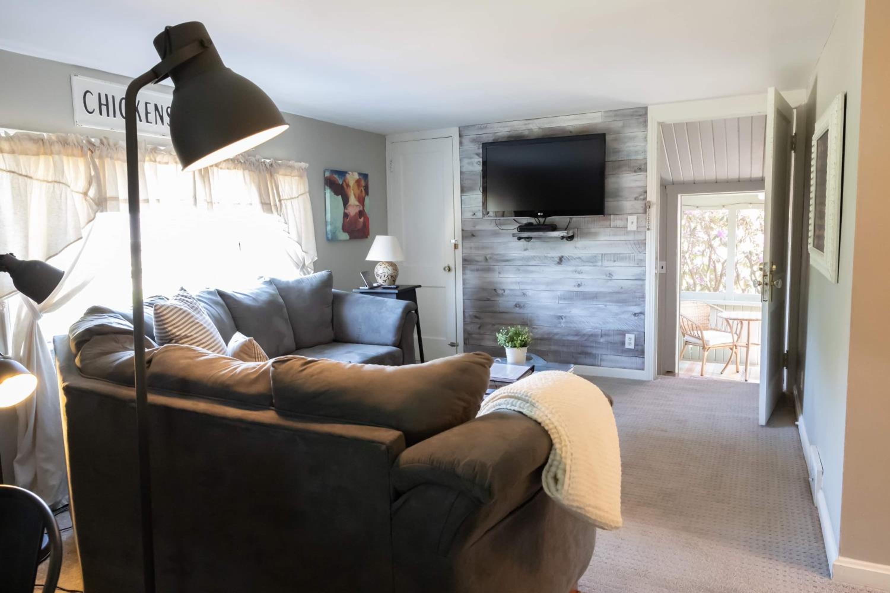 Two-Bedroom Chalet - Photo 7