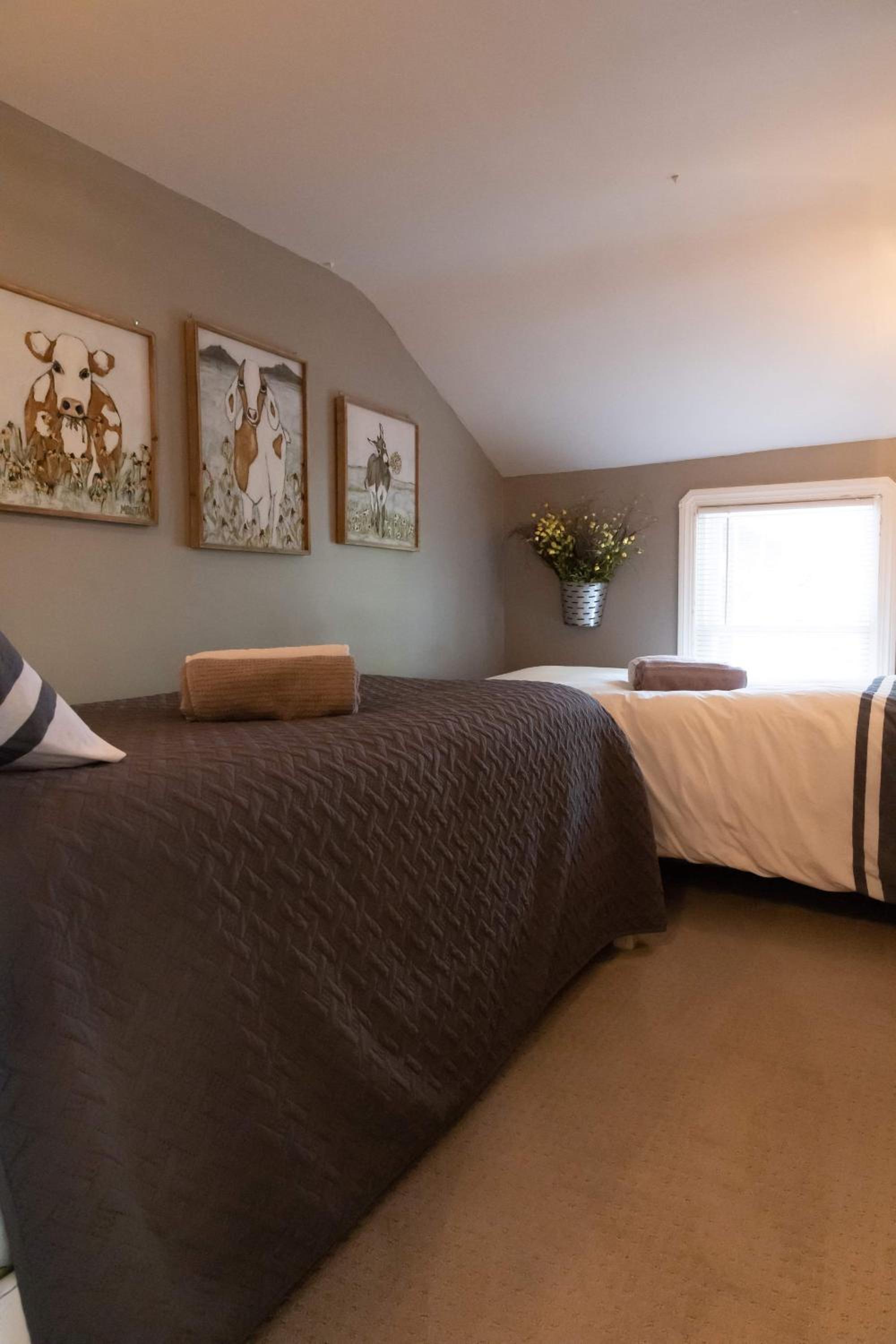 Two-Bedroom Chalet - Photo 10