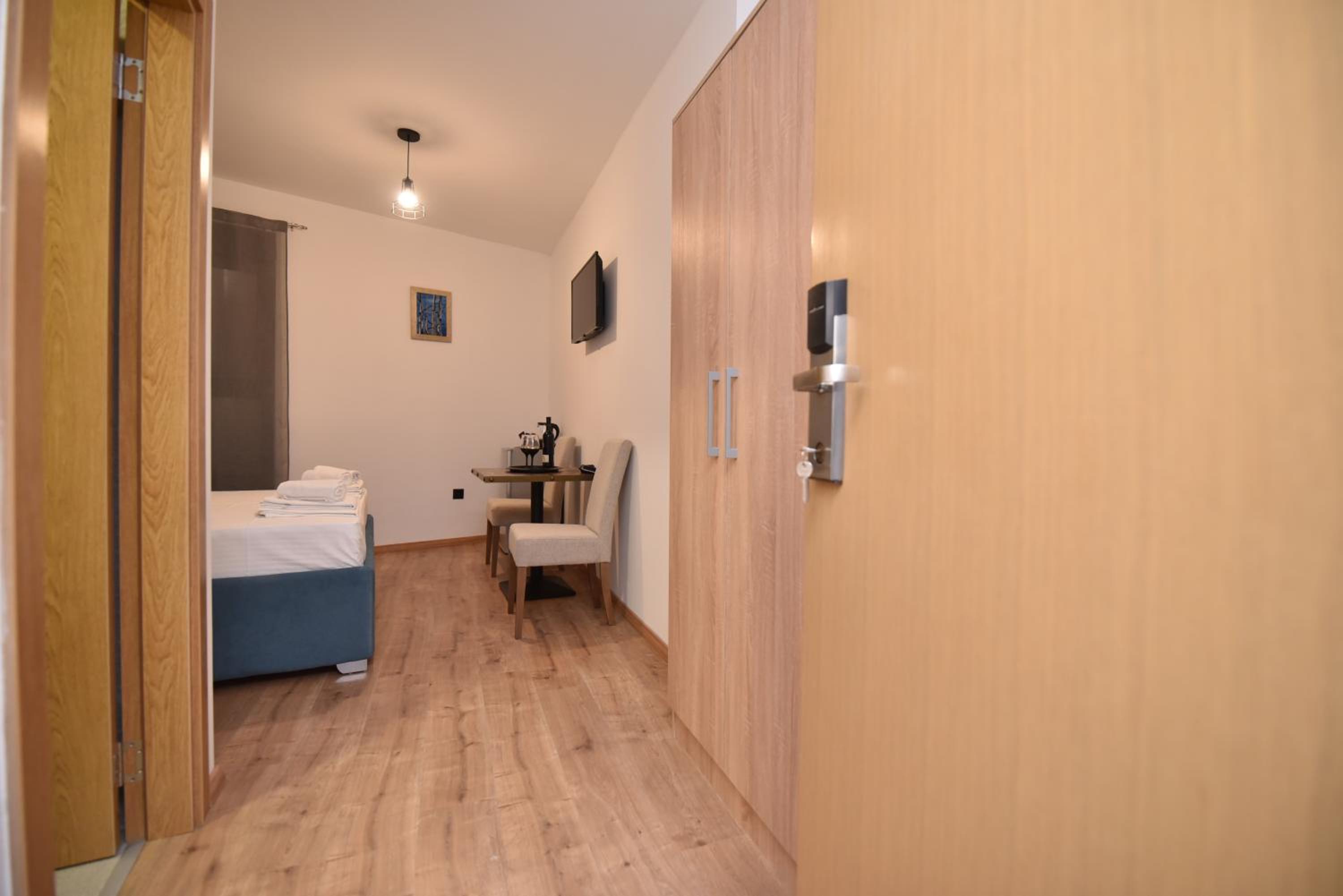 Double Room with Private Bathroom photo 2