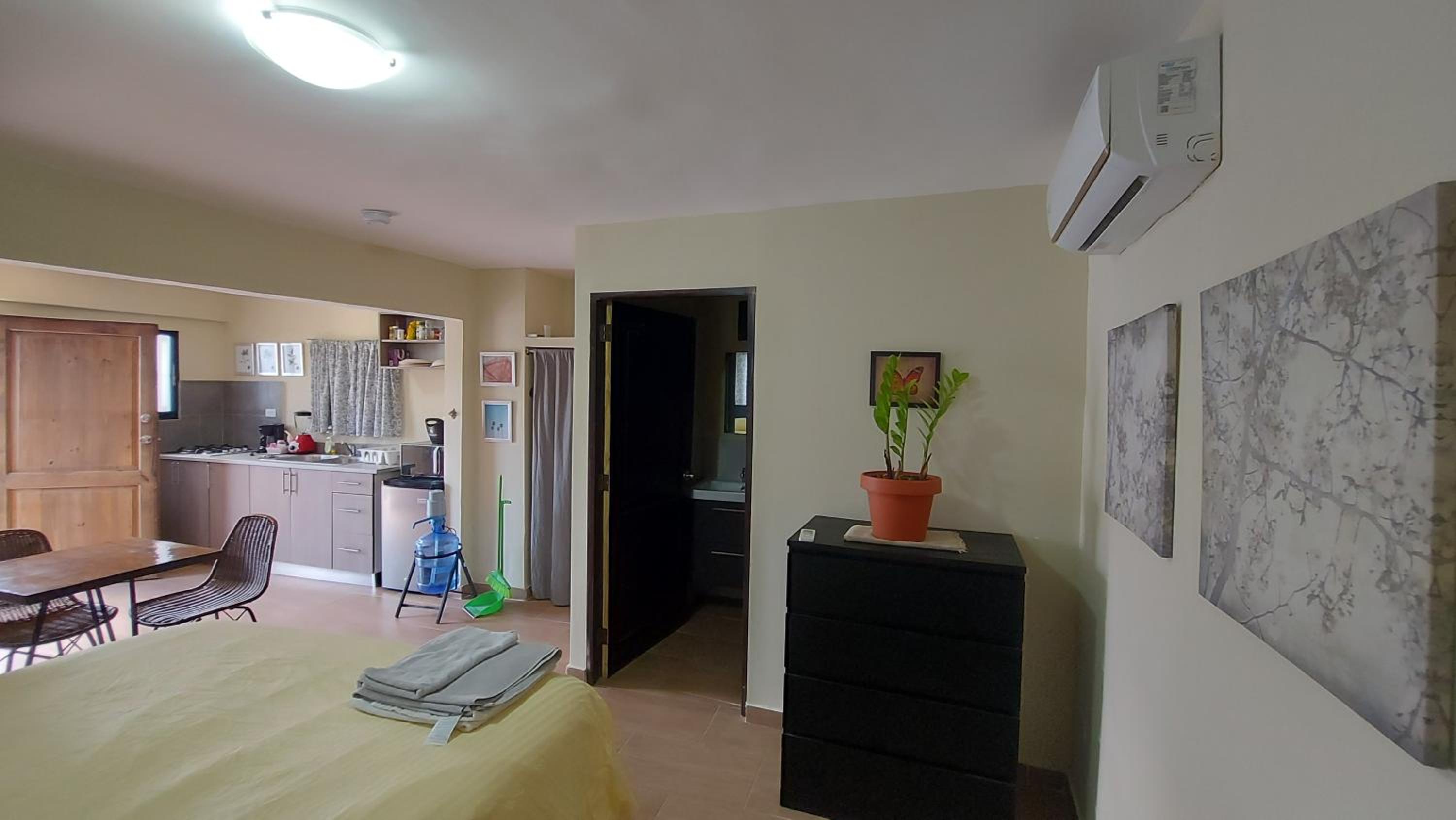 One-Bedroom Apartment photo 1