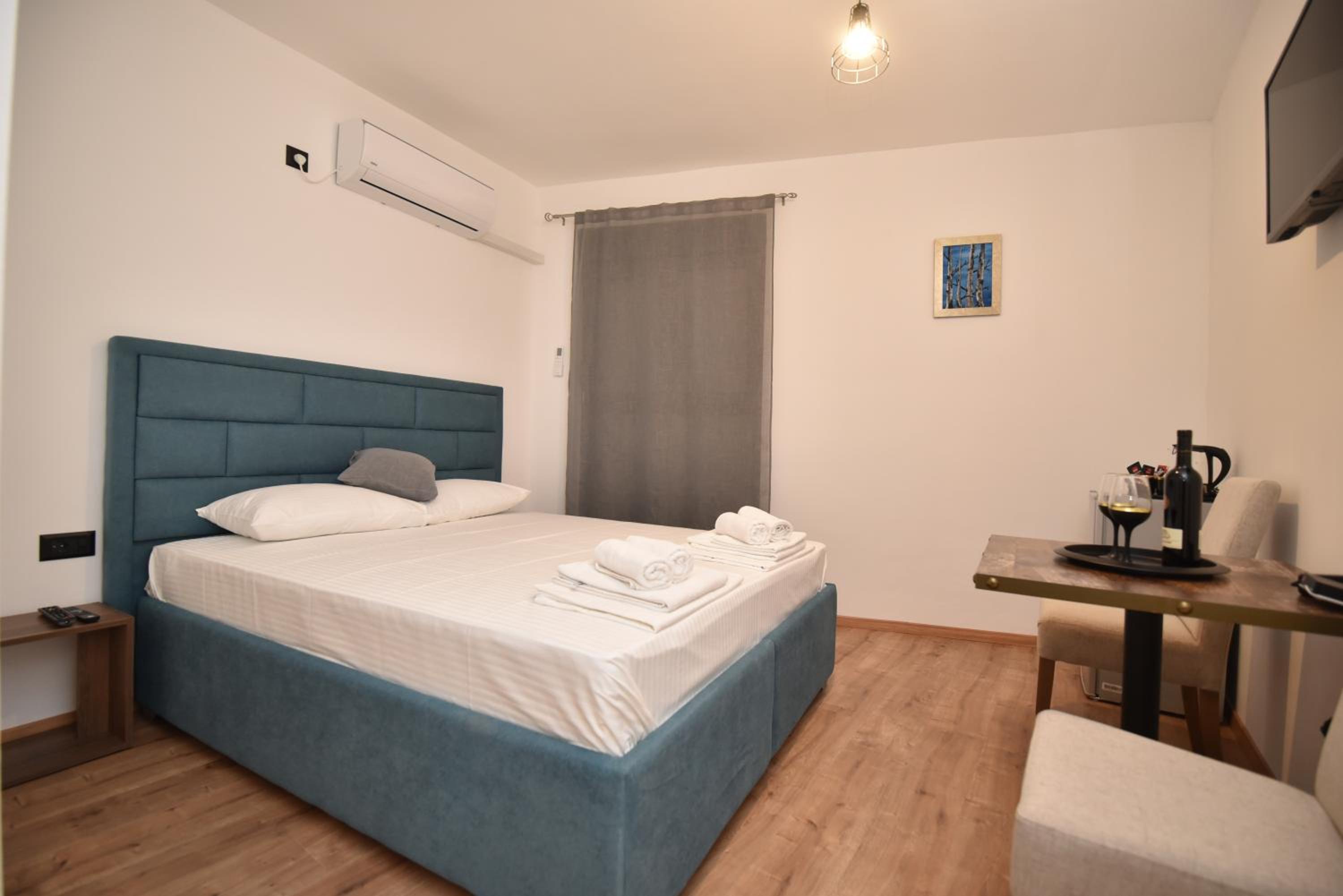 Double Room with Private Bathroom photo 1