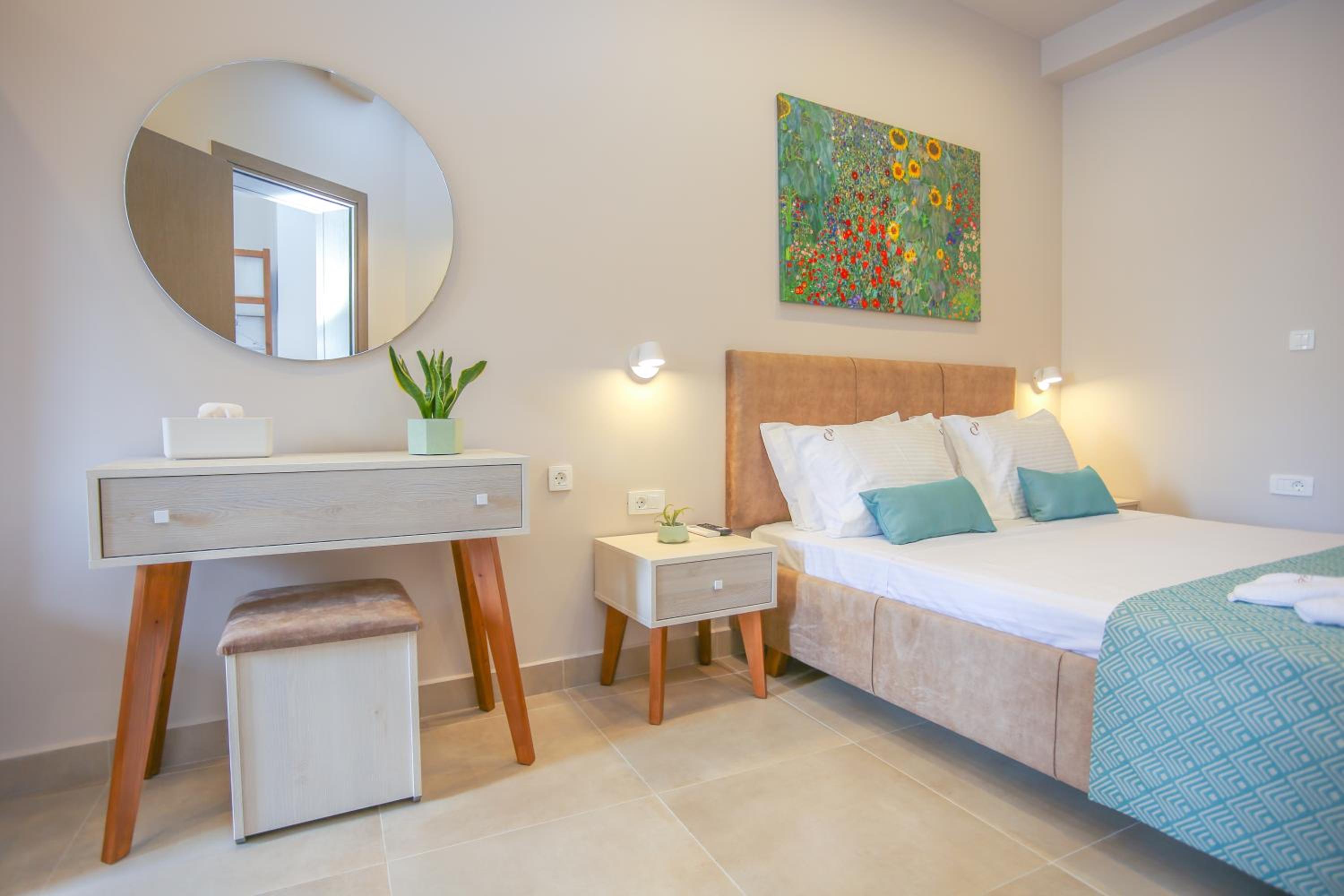 Deluxe Family Room - Photo 11