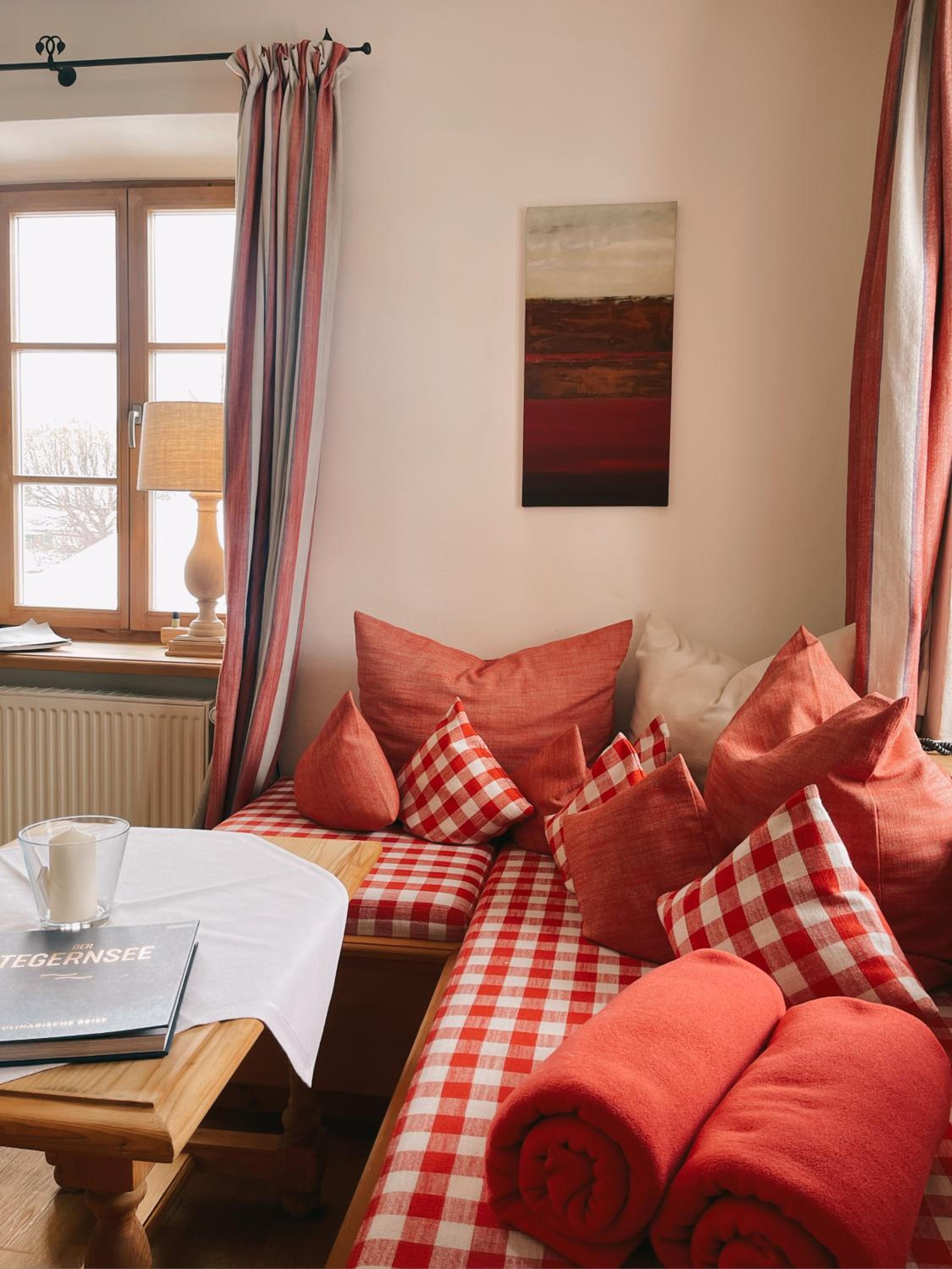 Deluxe Double Room (2 Adults + 1 Child) photo 2