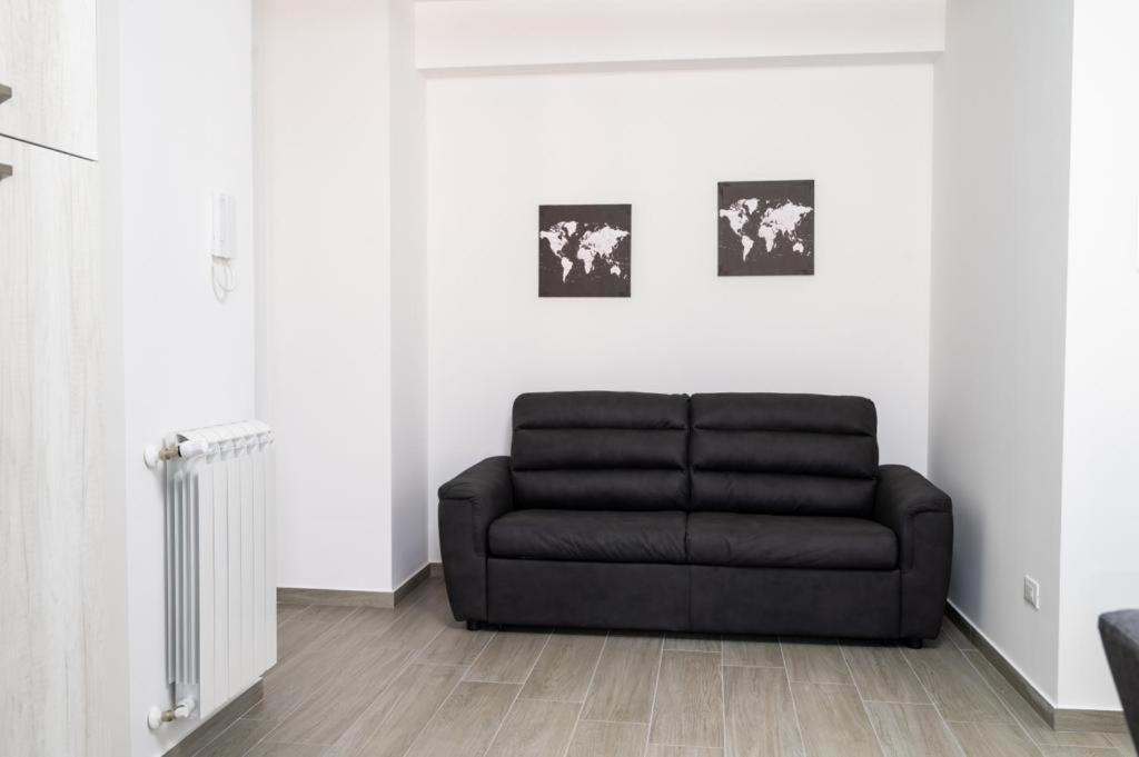 Apartment with Balcony photo 1