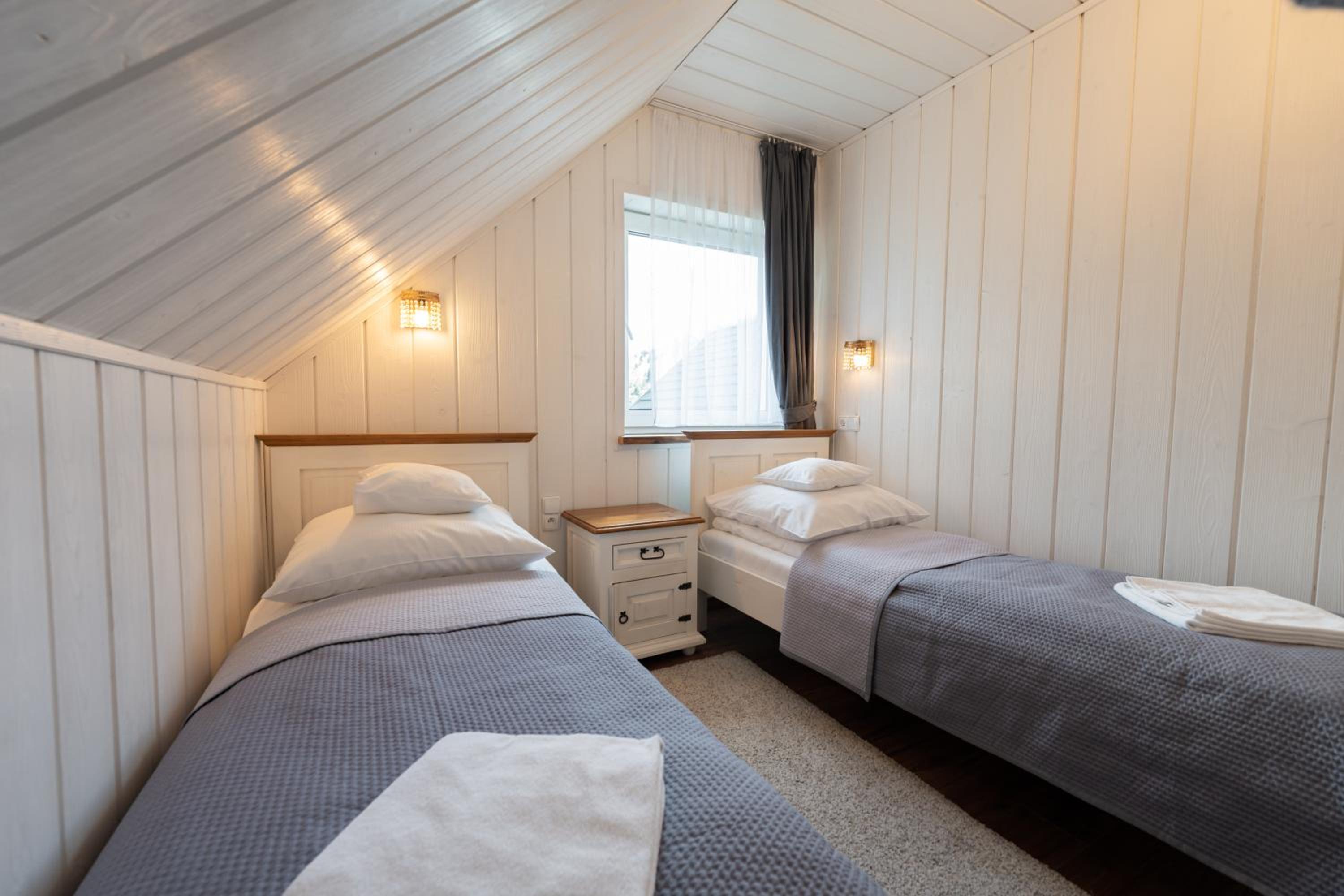 Two-Bedroom Chalet - Photo 3
