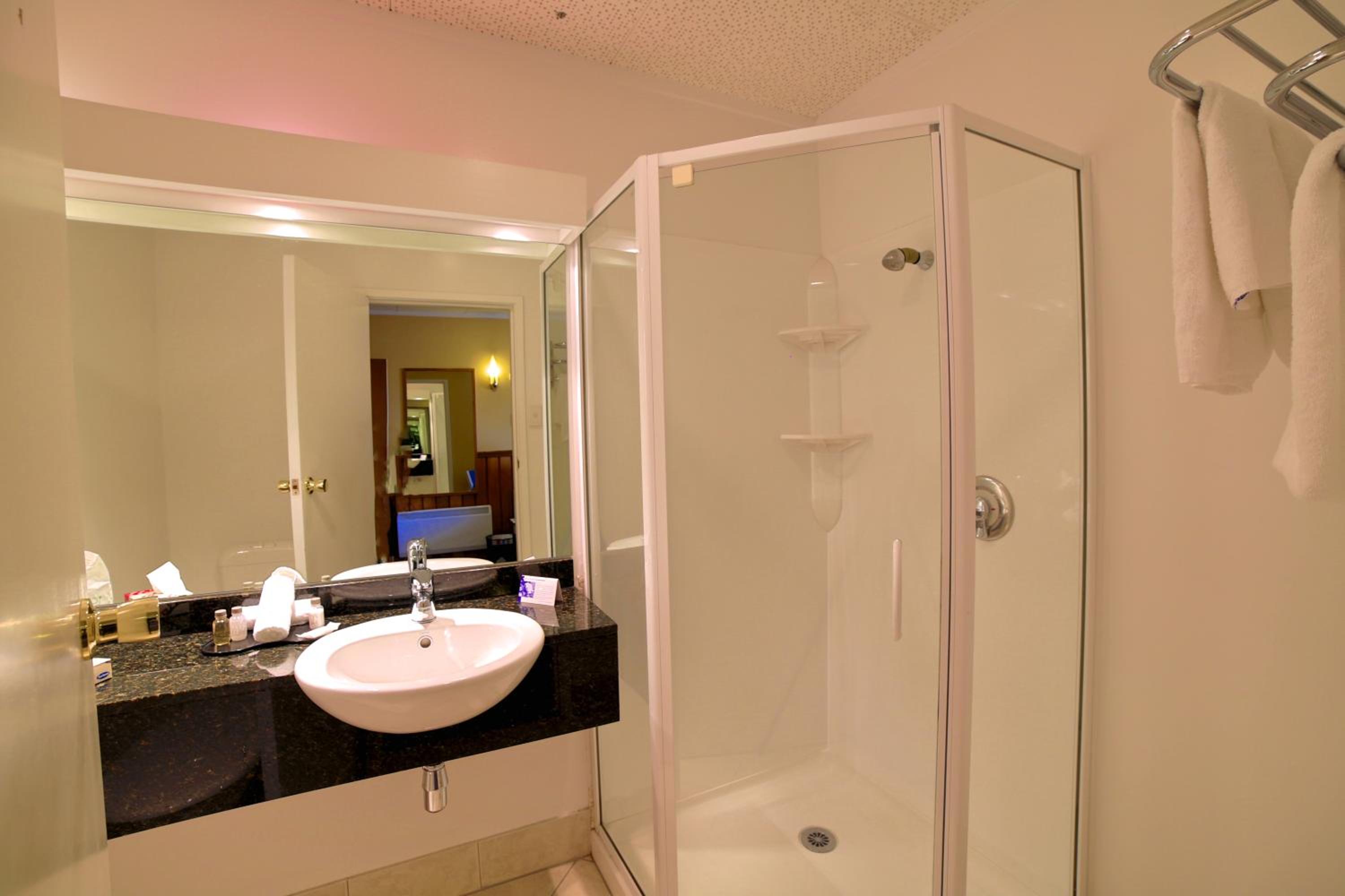 Standard Double or Twin Room photo 2