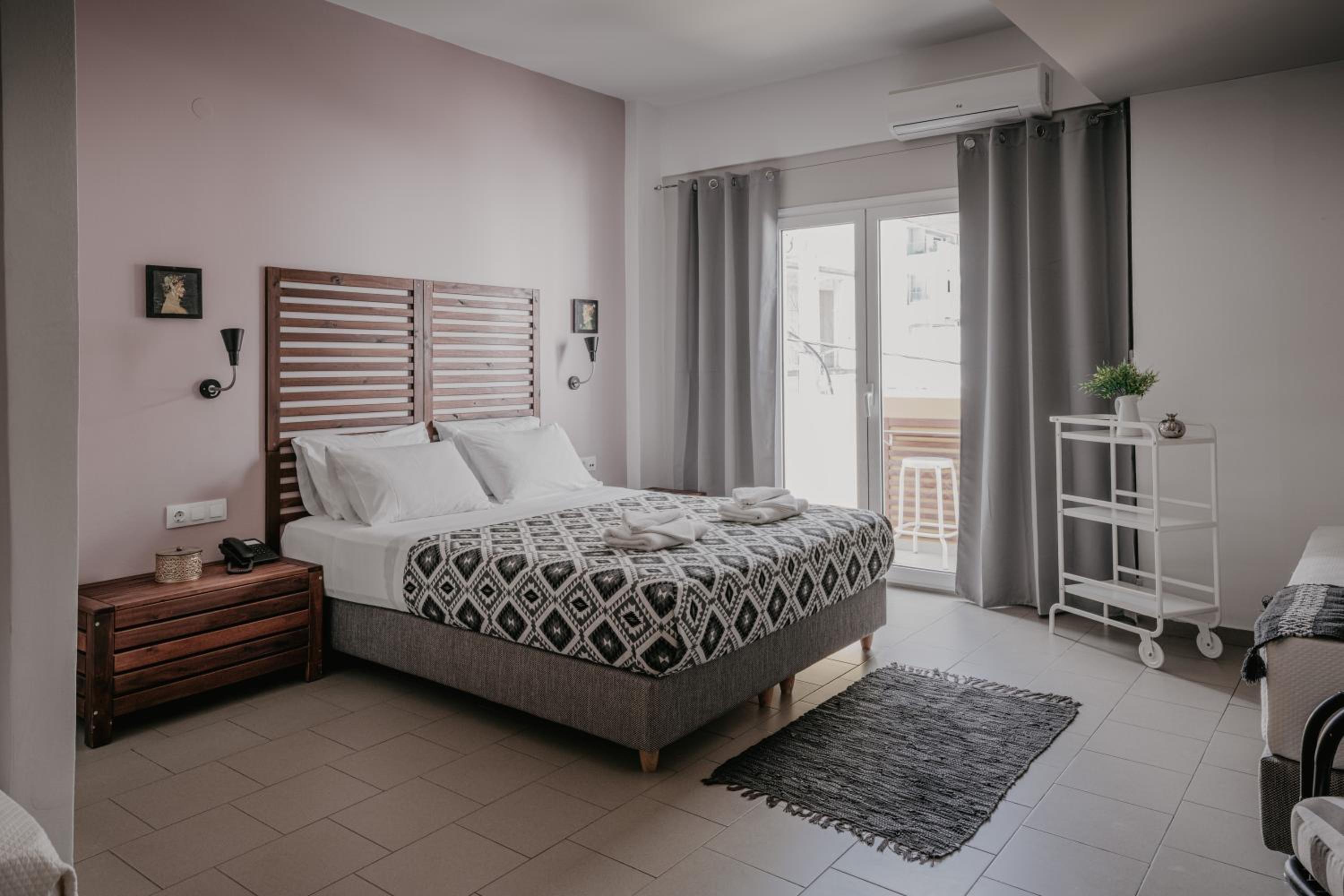 Superior Studio with Partial Sea View - Photo 8