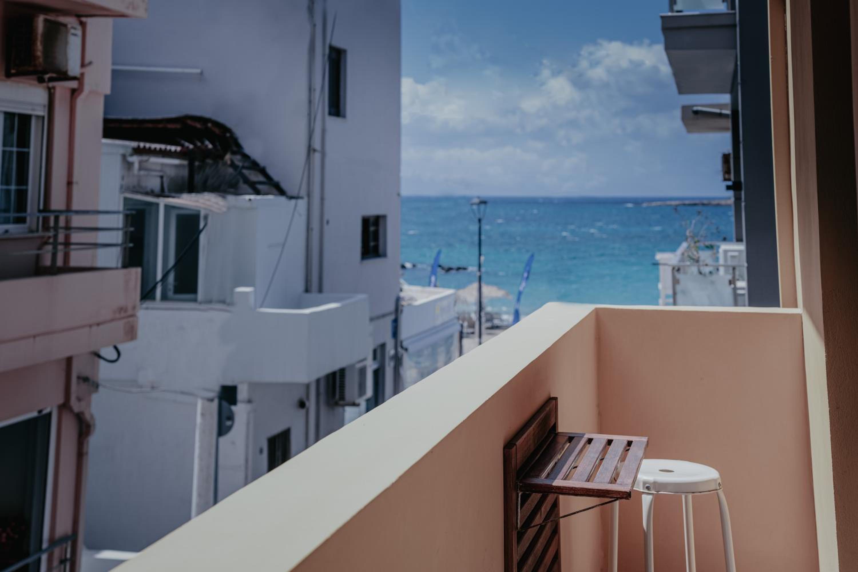 Superior Studio with Partial Sea View - Photo 18