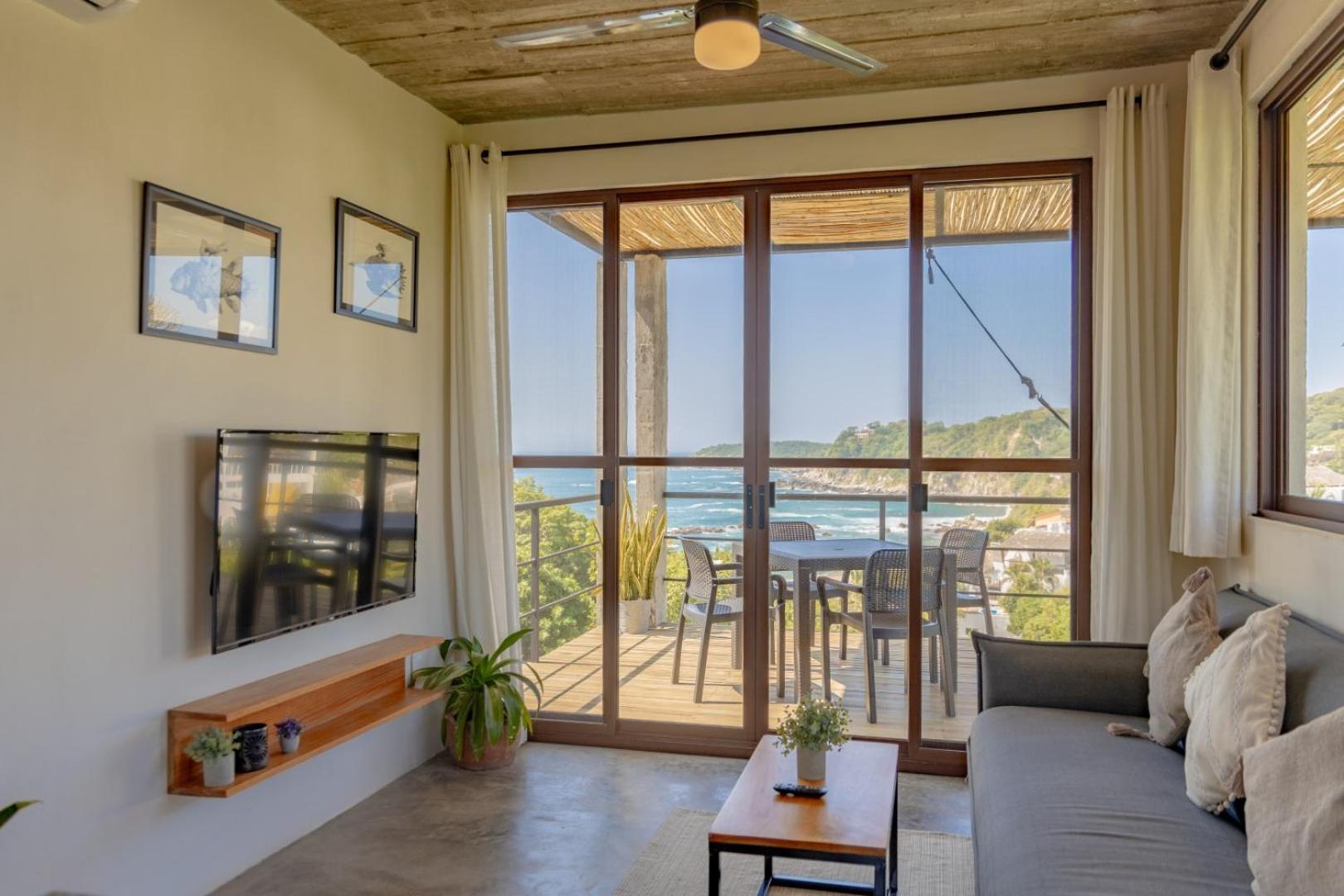 Superior Suite with Sea View - Photo 9
