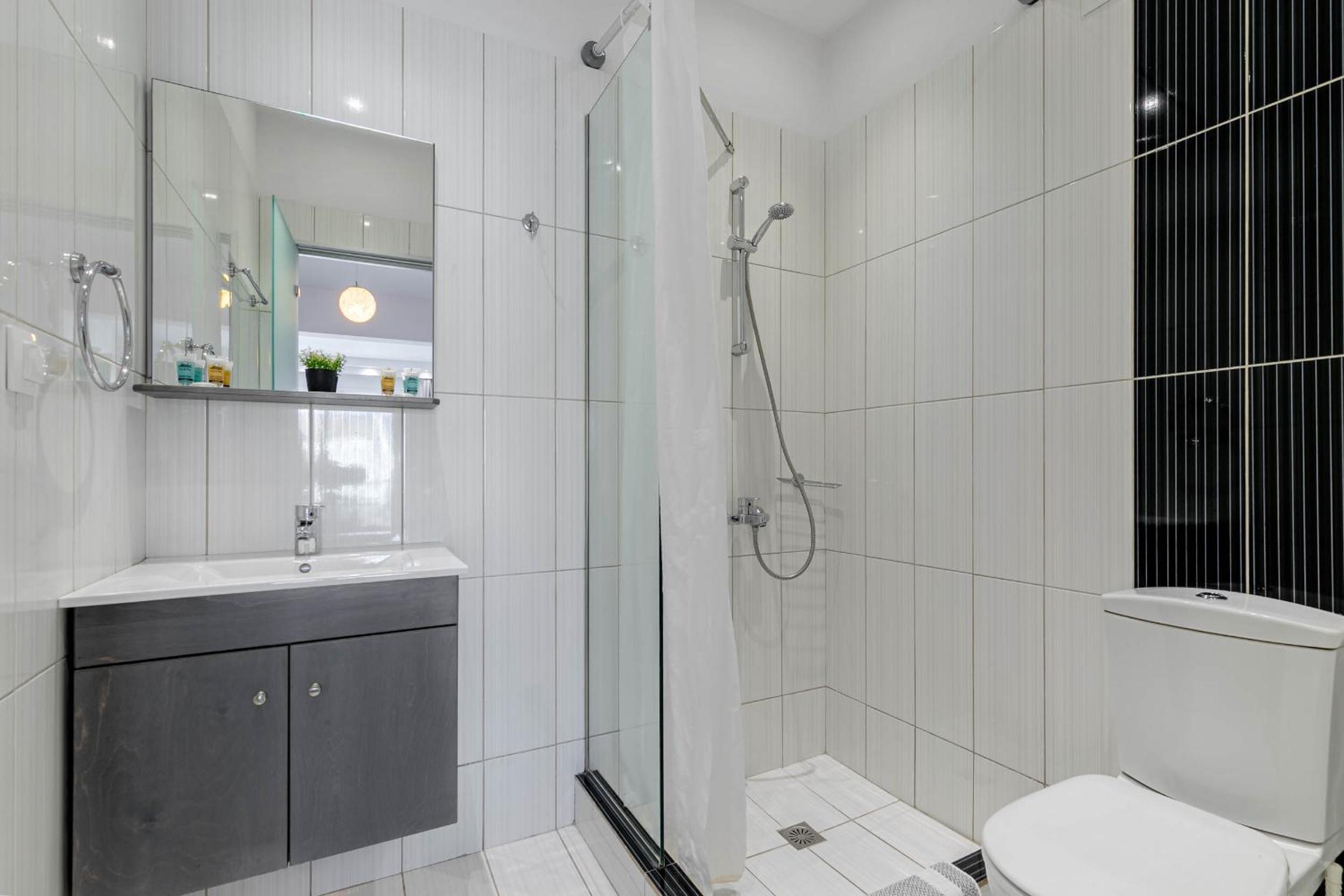 Two-Bedroom Apartment - Photo 15