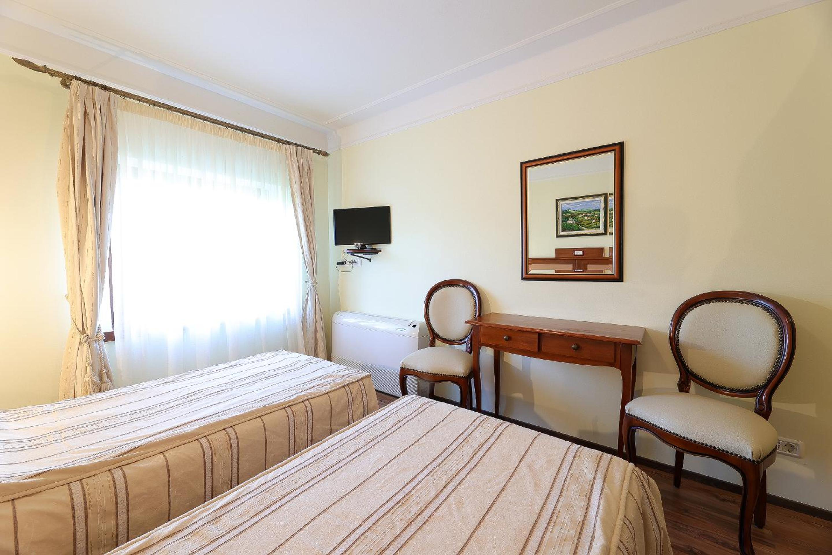 Double Or Twin Room With Garden View
