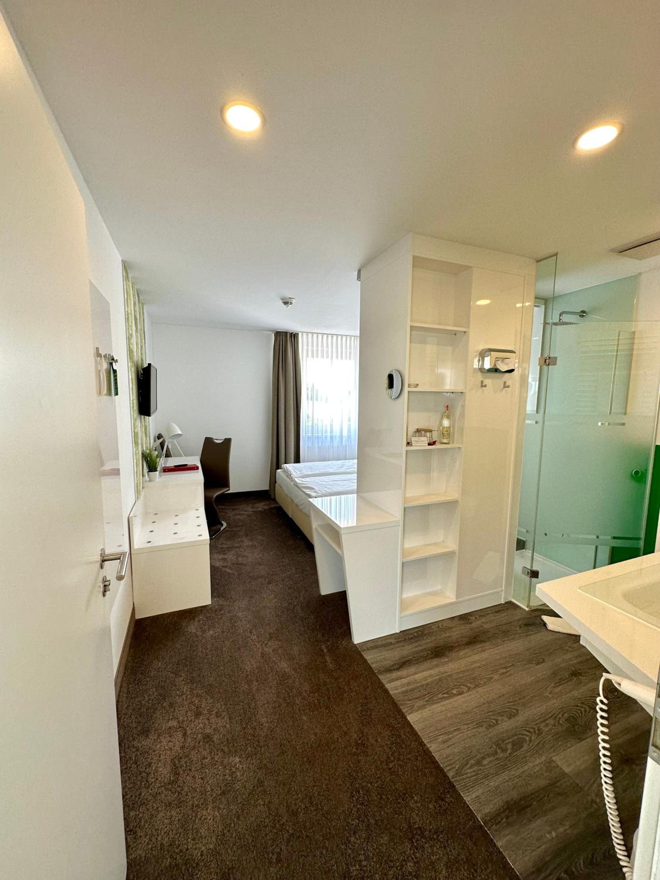 Deluxe Double or Twin Room photo 3