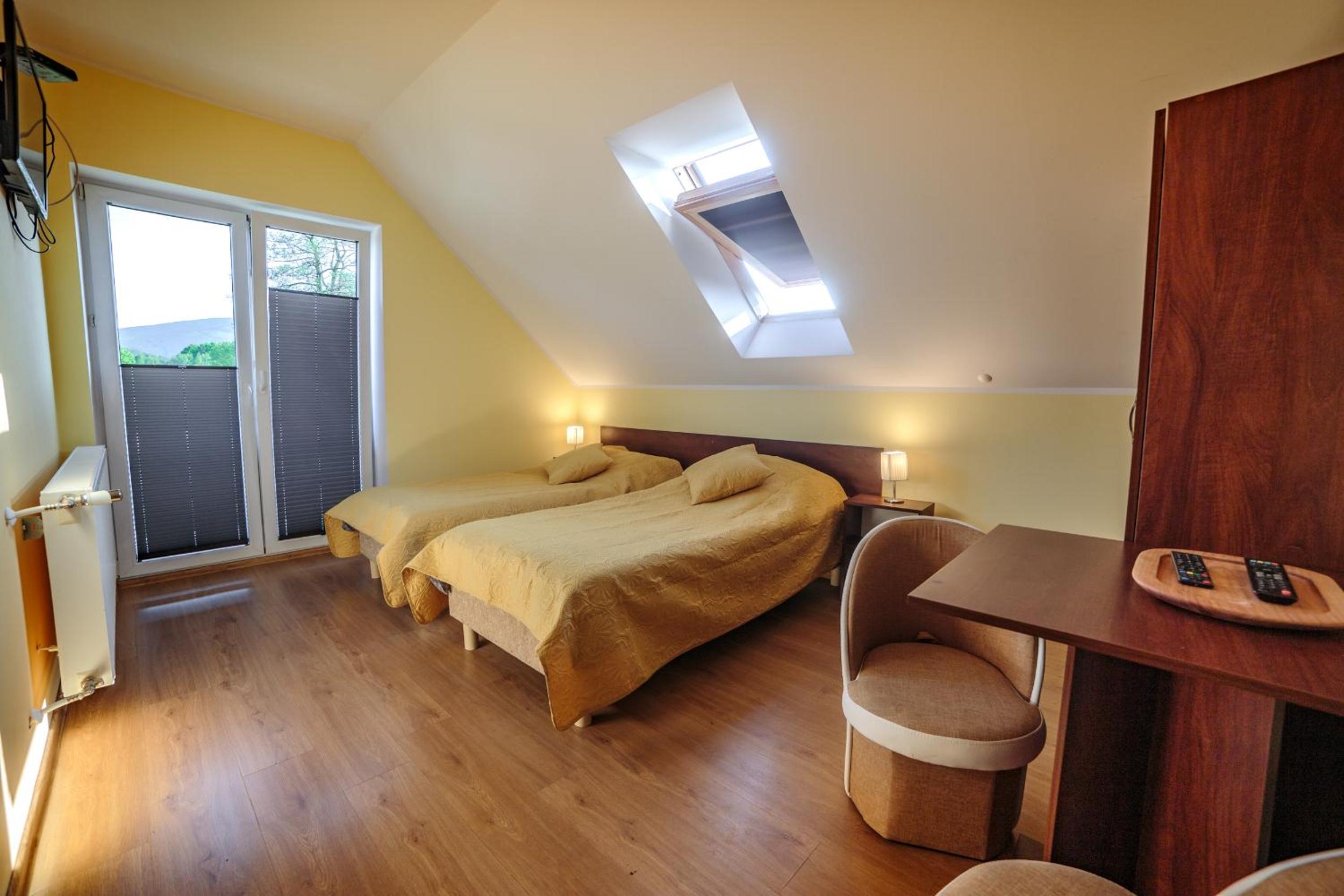 Double or Twin Room with Mountain View photo 1