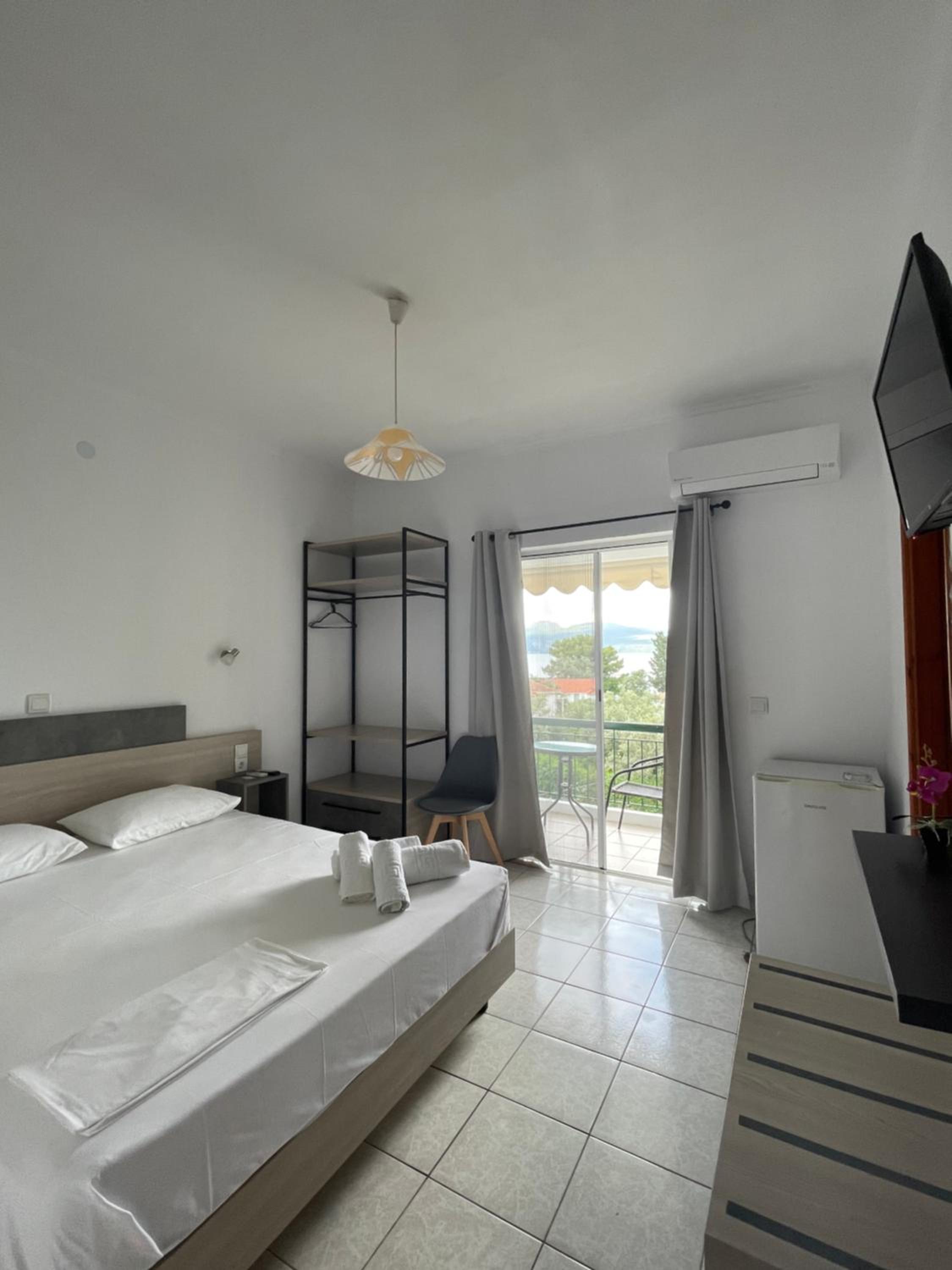 Double Room with Balcony and Sea View photo 2