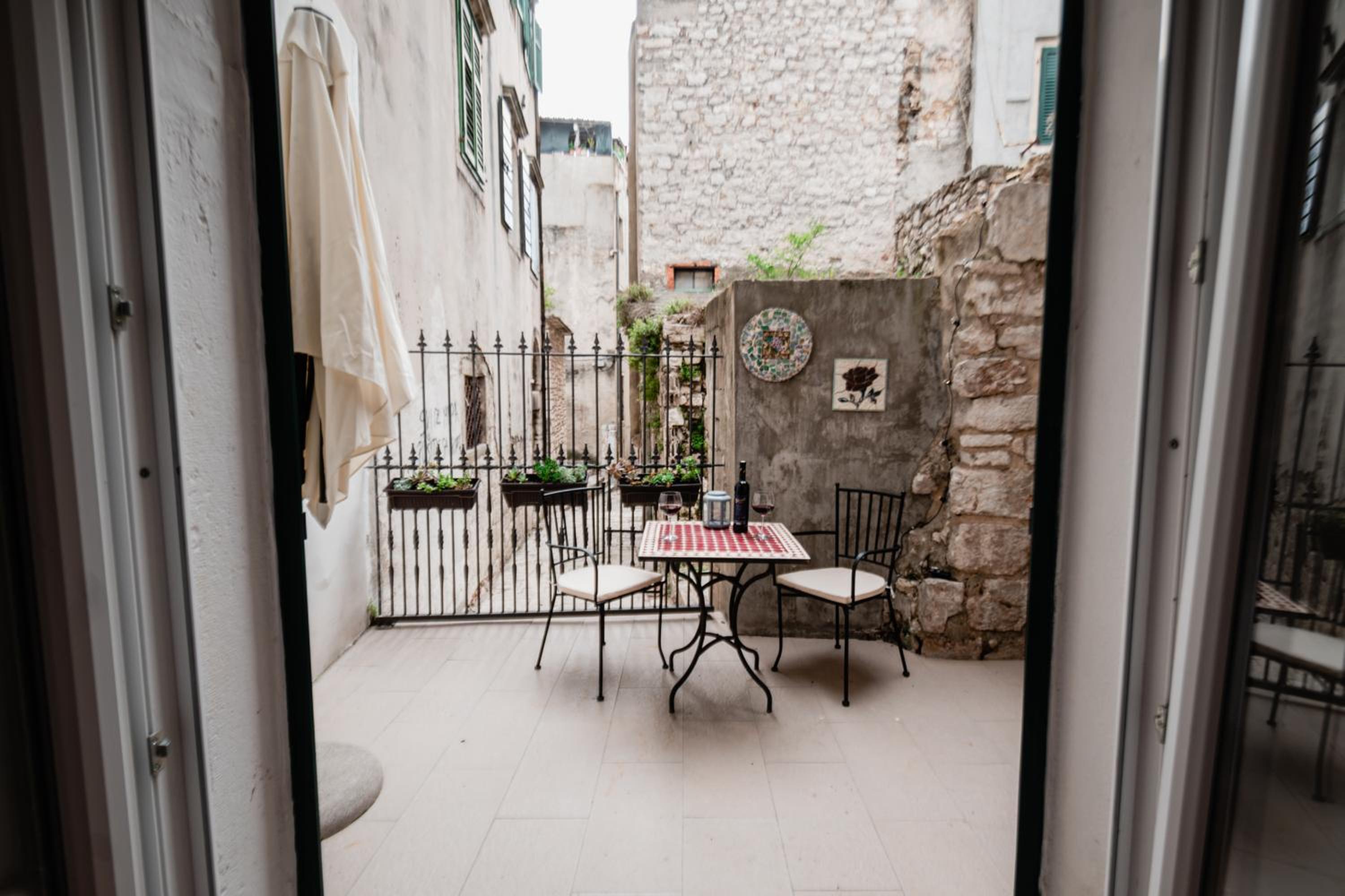 Apartment with Terrace photo 3