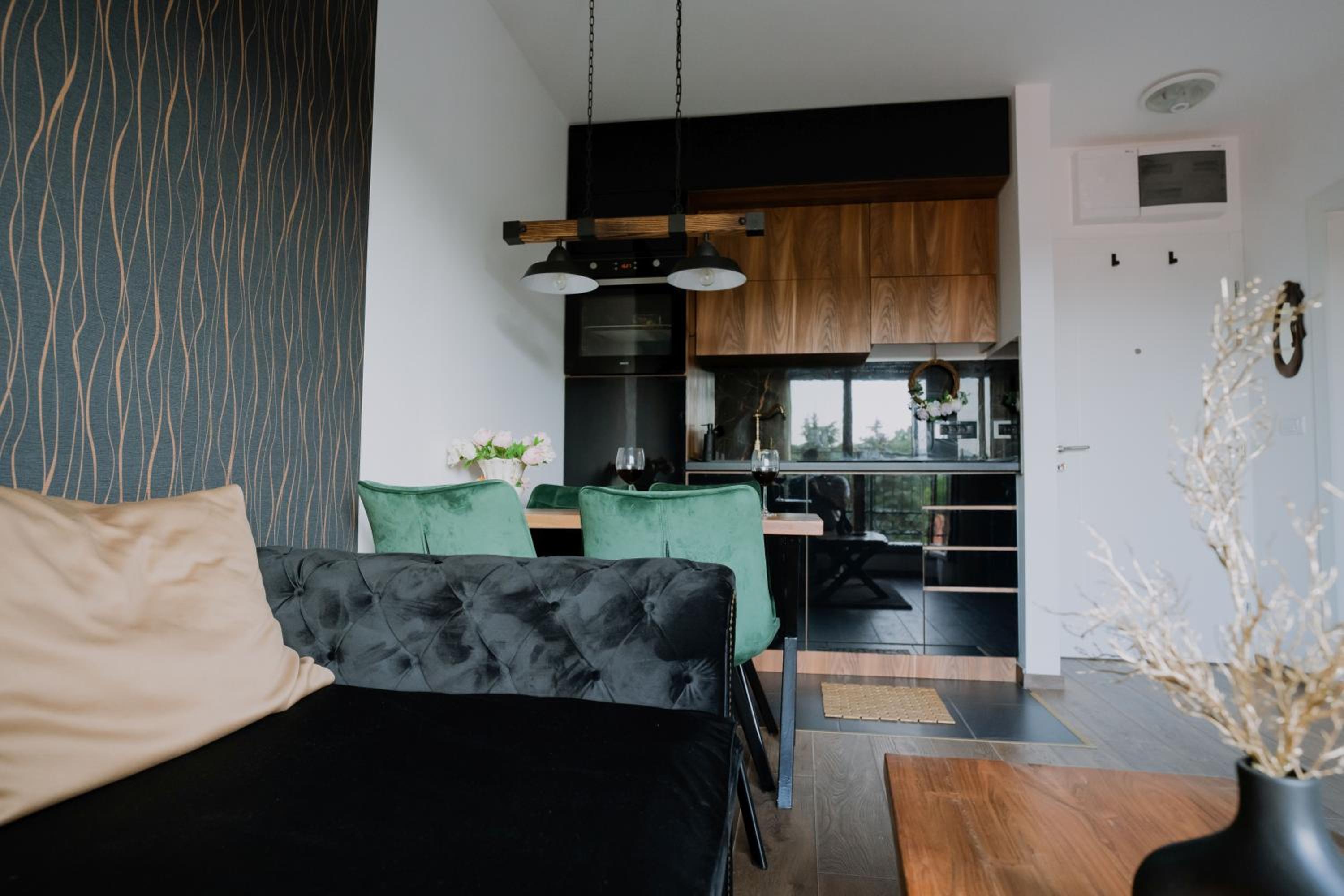 One-Bedroom Apartment photo 2