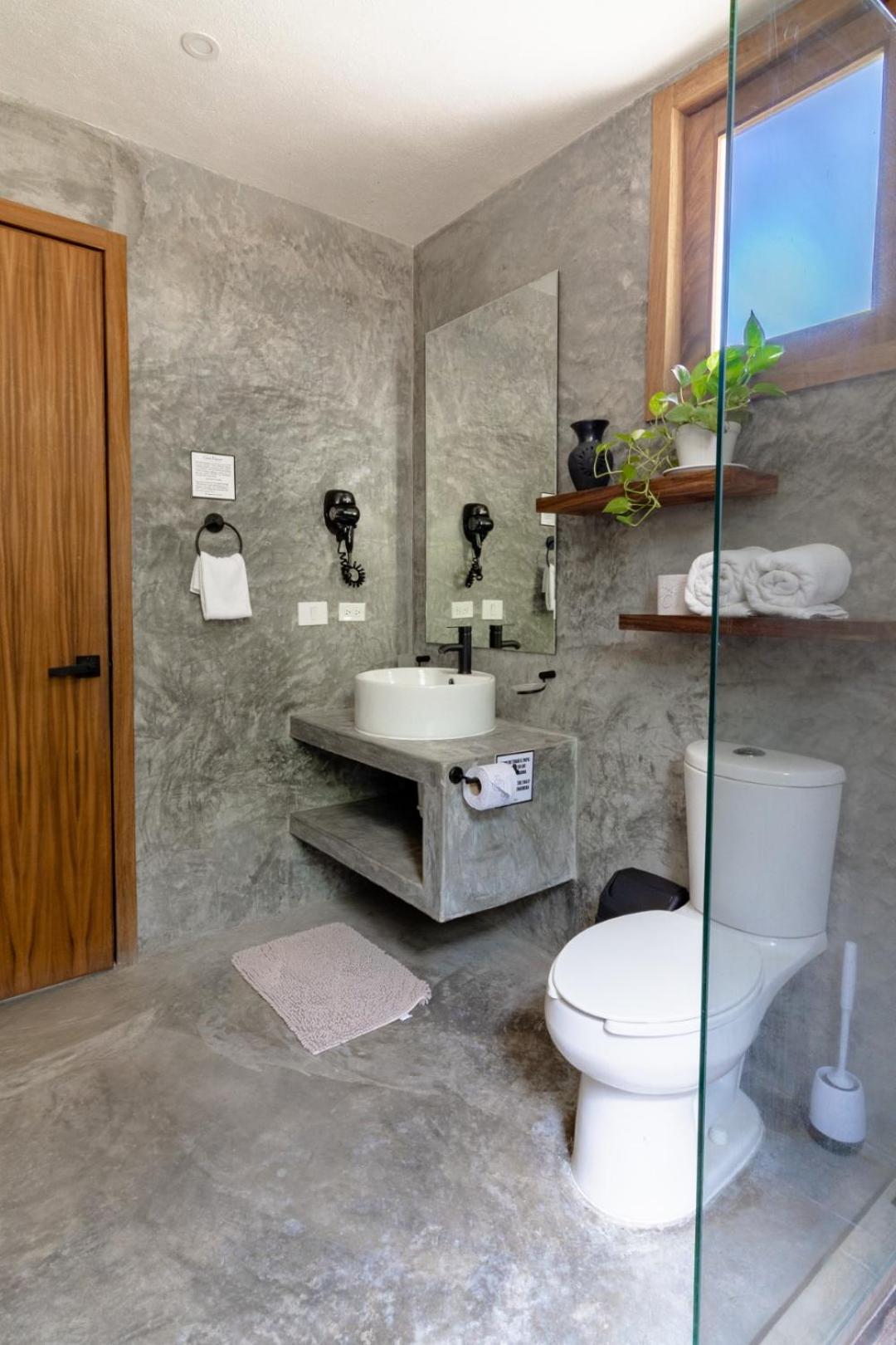 Deluxe Suite - Photo 2