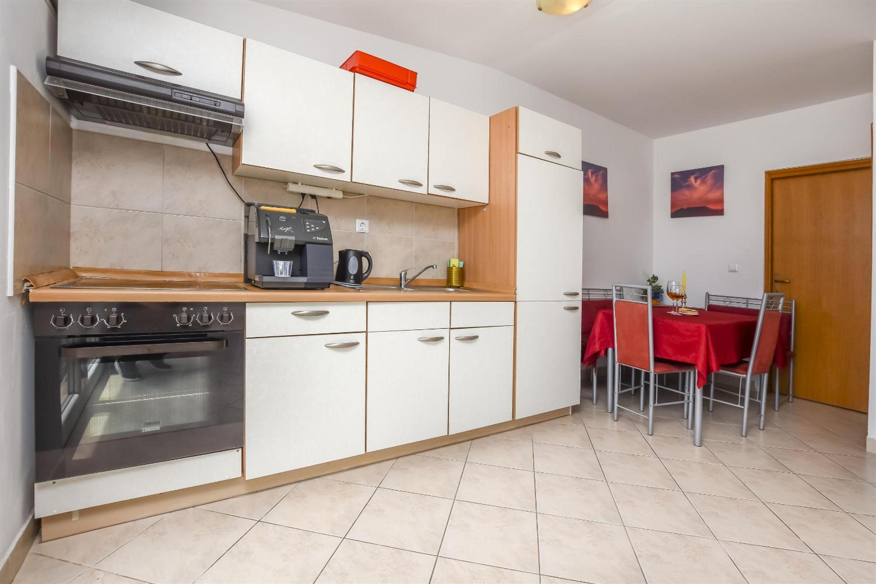 One-Bedroom Apartment with Sea View photo 2
