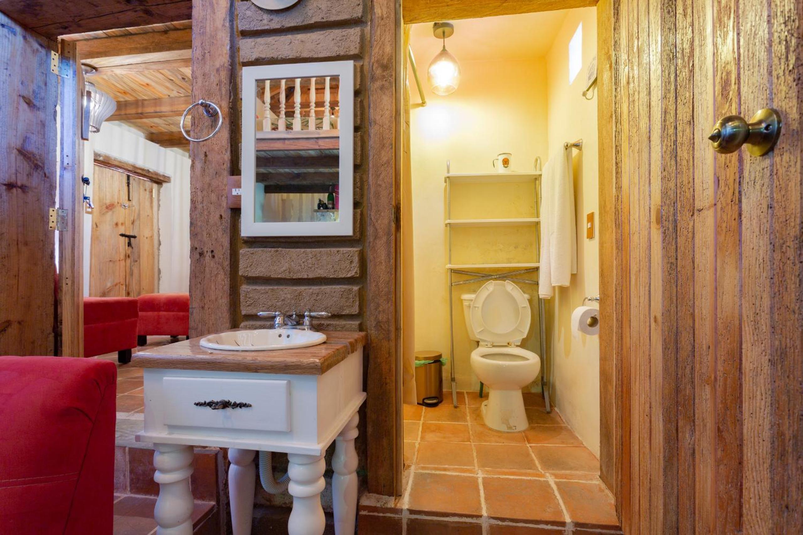 Suite - Photo 5