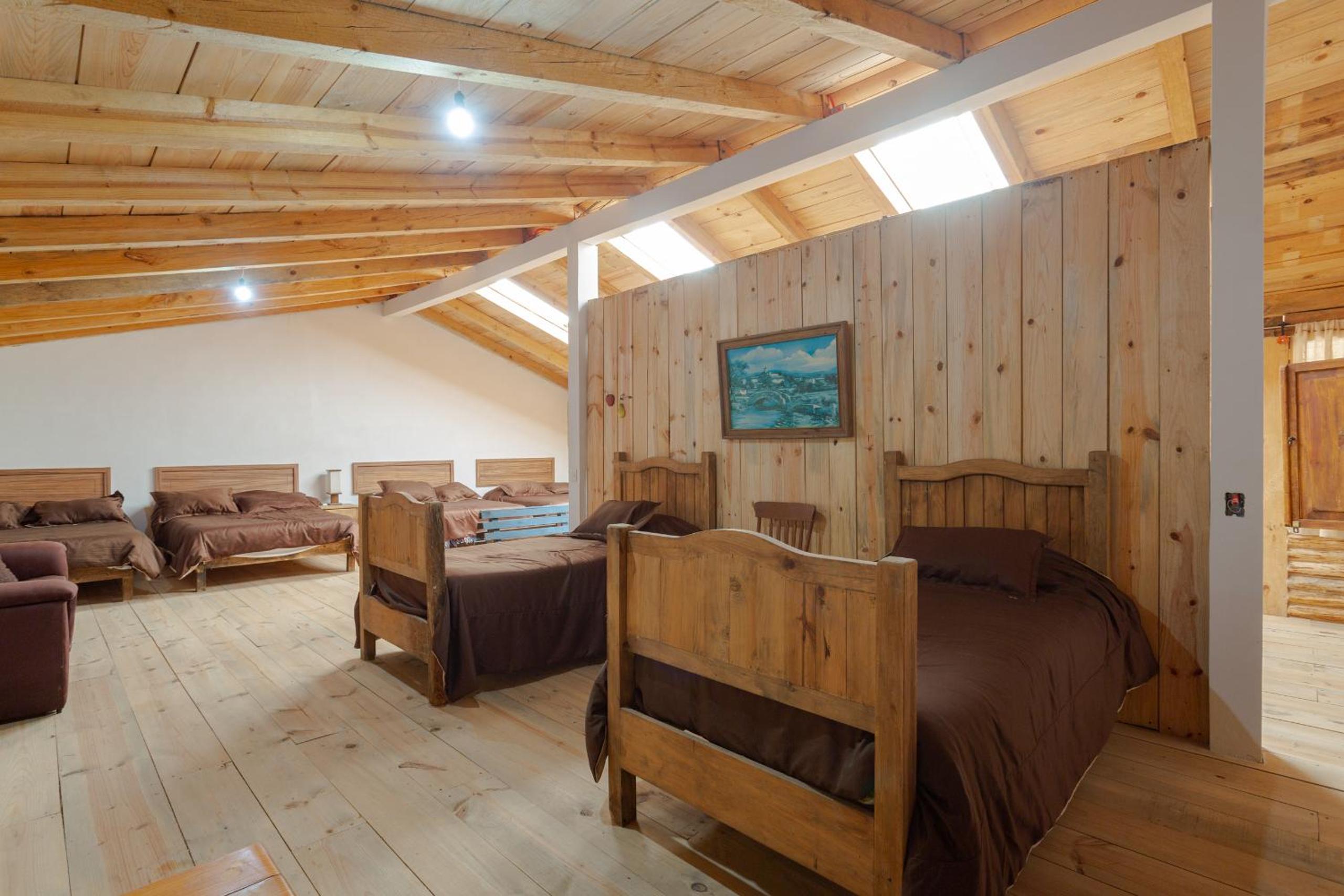 Deluxe Family Room - Photo 2