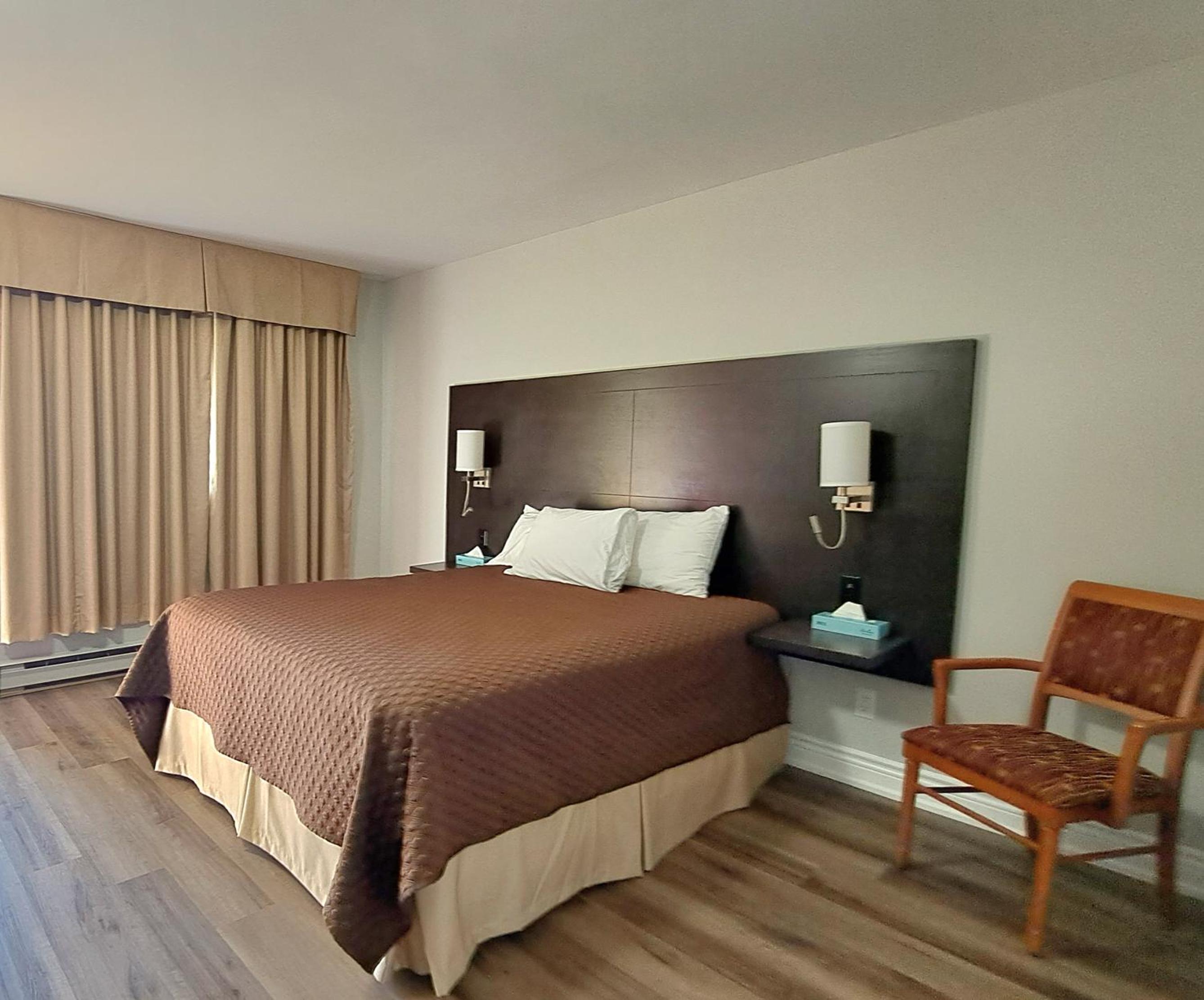 Standard Queen Room photo 1