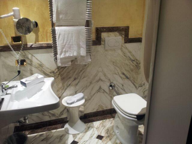 Economy Double or Twin Room photo 2