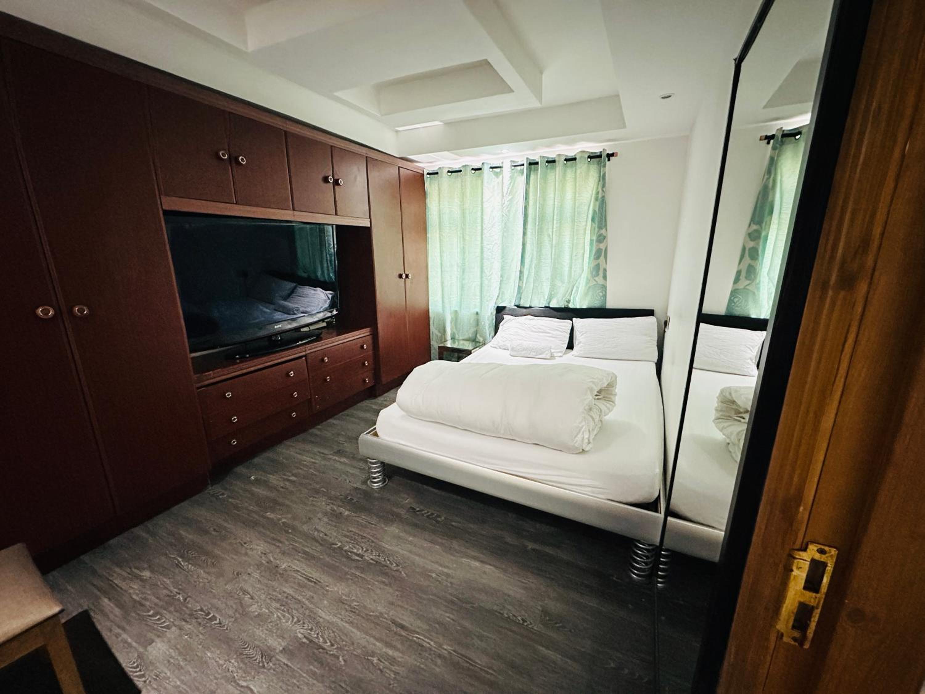 Double Room With Shared Bathroom photo 1