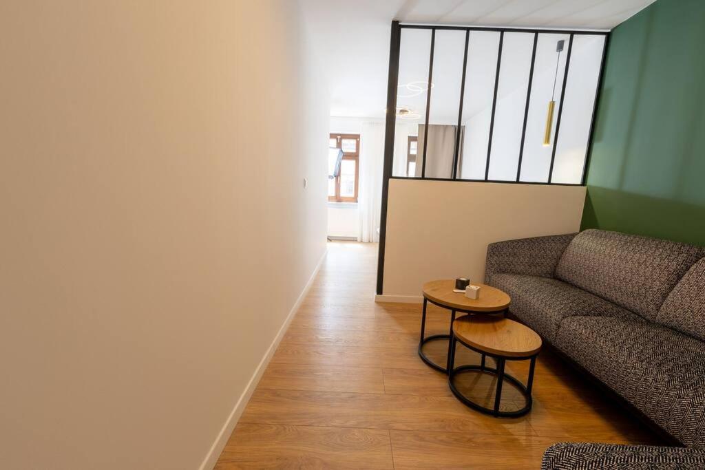 One-Bedroom Apartment photo 3