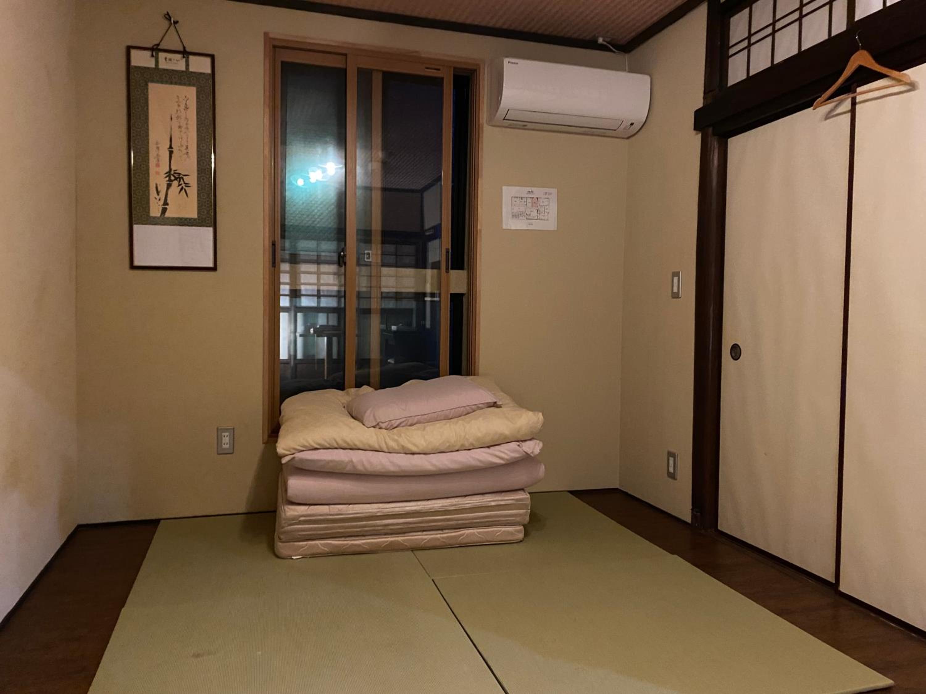 Economy Twin Room