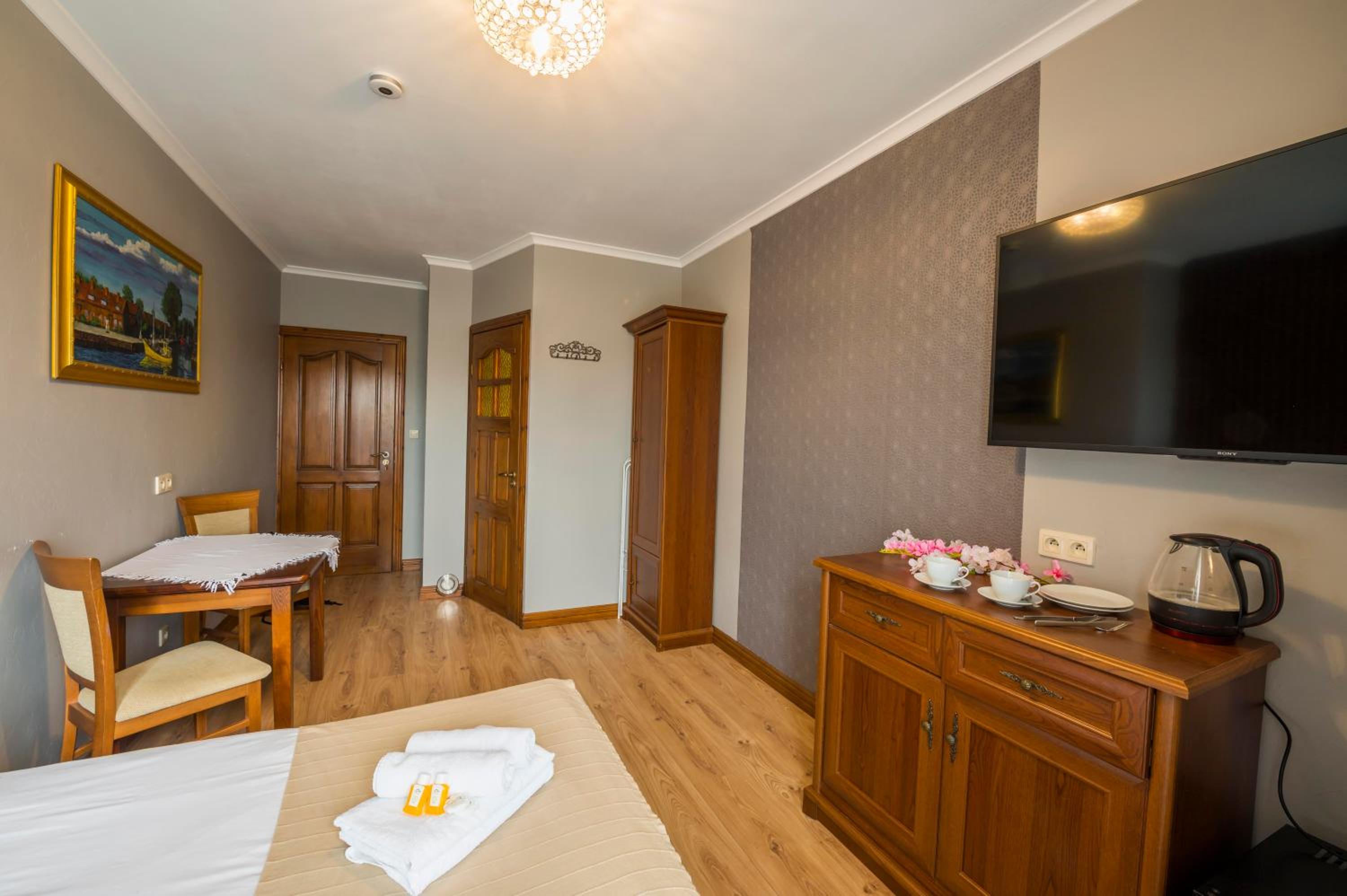 Double Room with Balcony photo 3