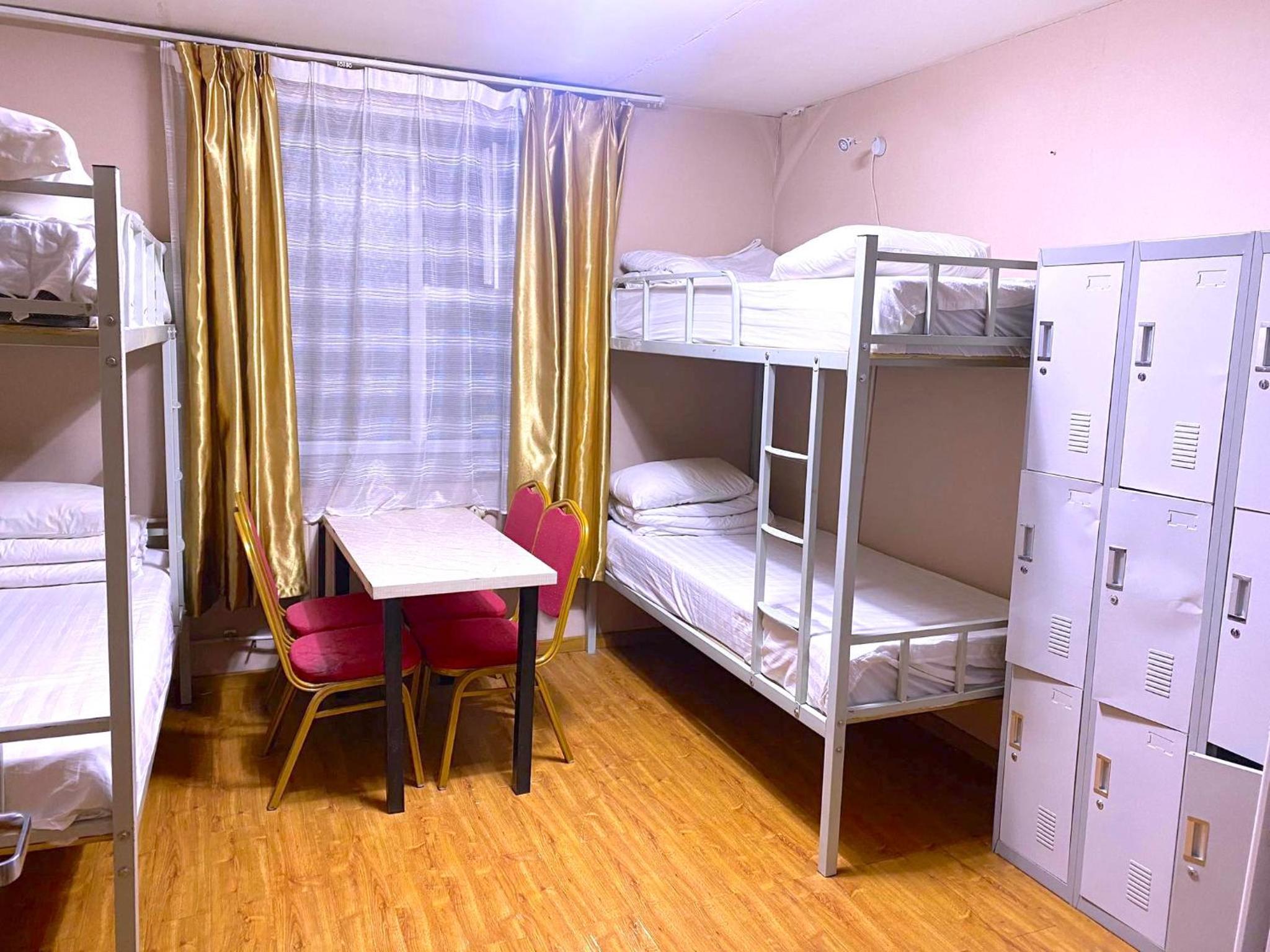 Bed in 4-Bed Dormitory Room photo 1