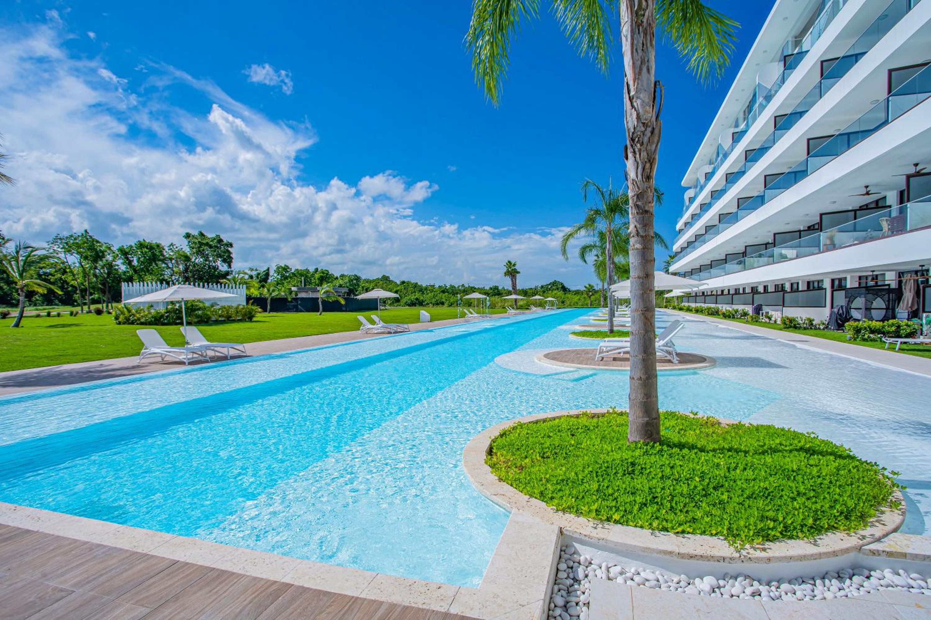 Apartment with Pool View  - Photo 32