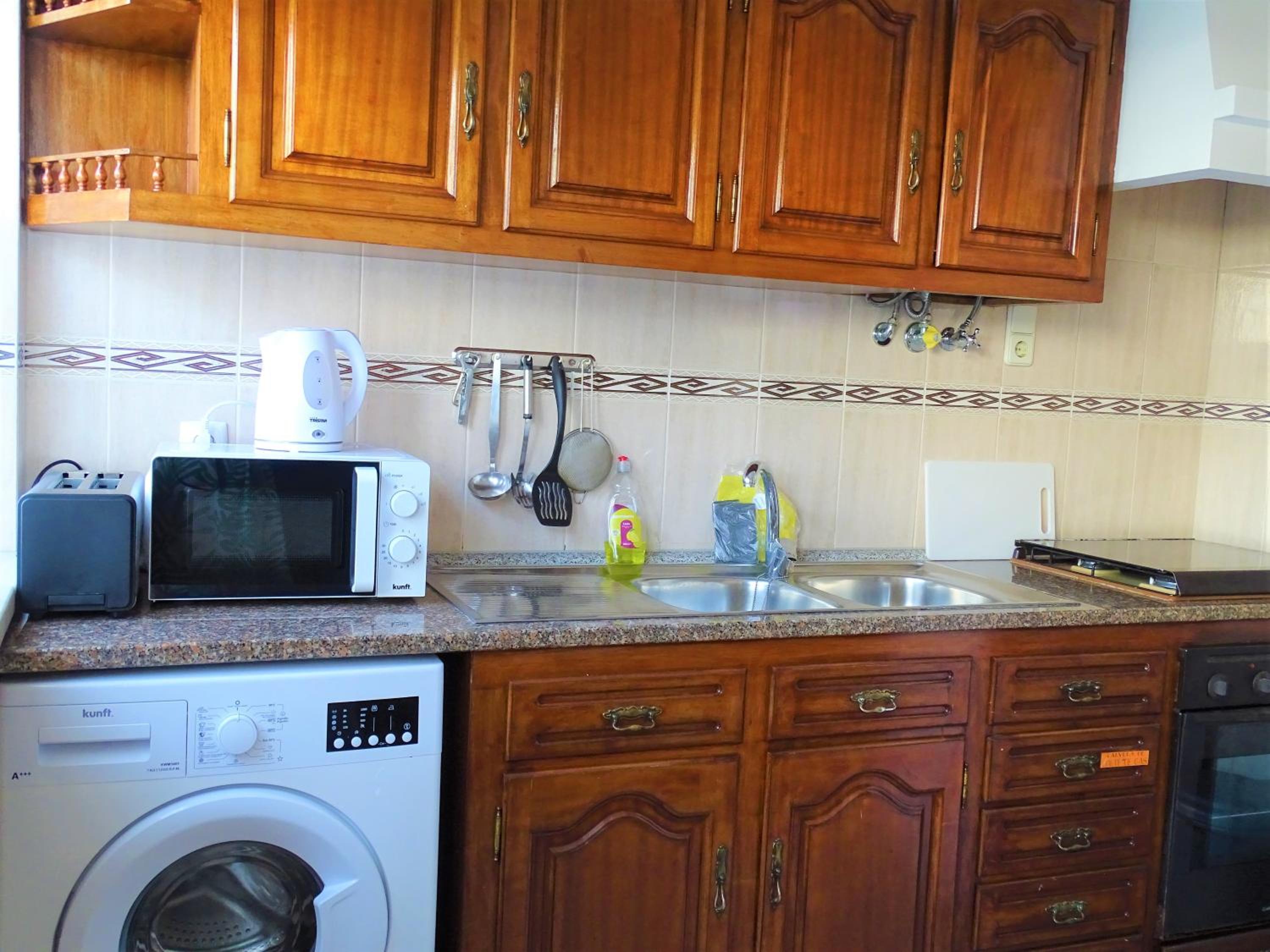 One-Bedroom House photo 2