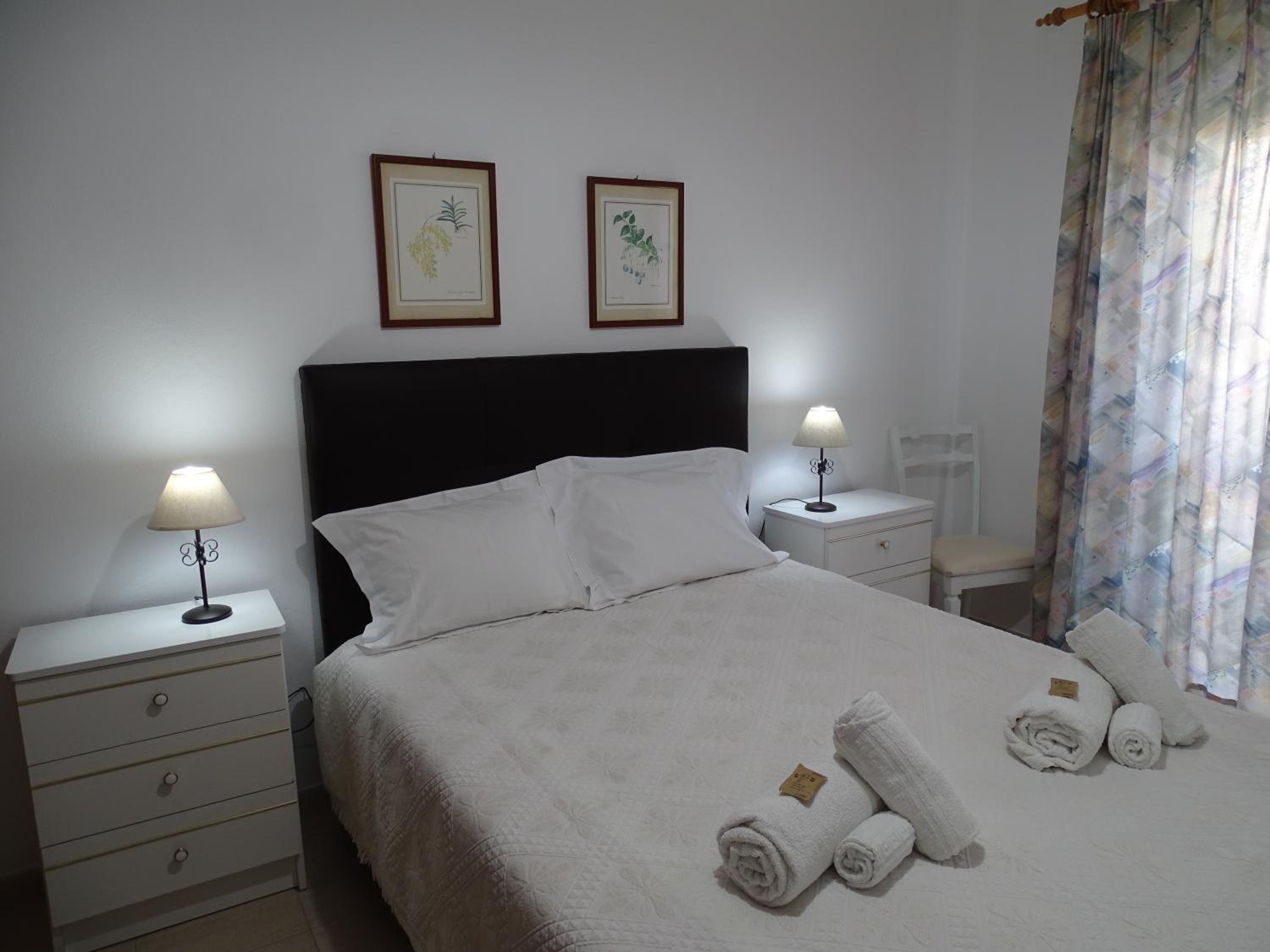 One-Bedroom House photo 1